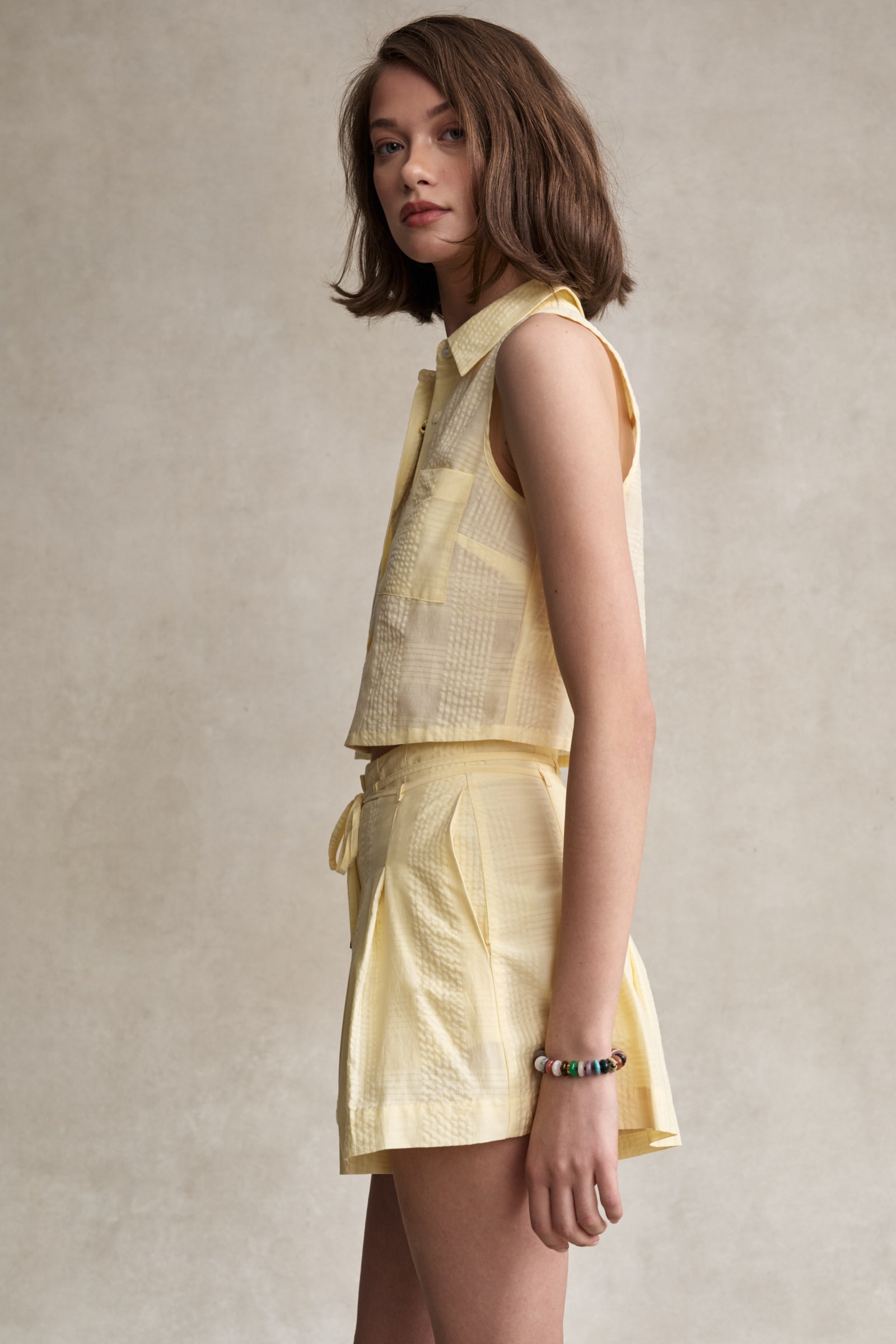 He041 Yellow Pleated Short