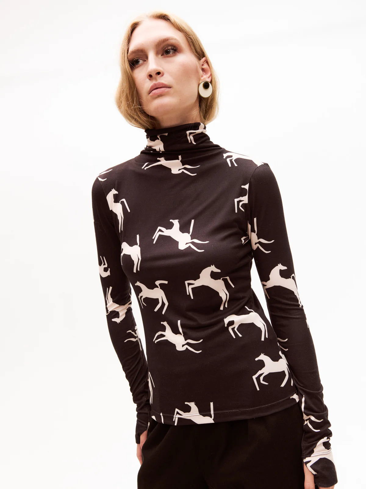 Cas05 Horse Turtleneck