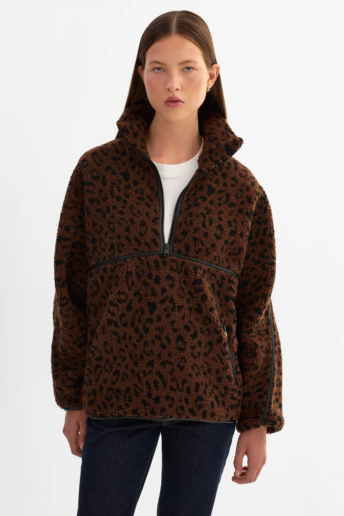 Lahelsa Leopard Fleece Pullover