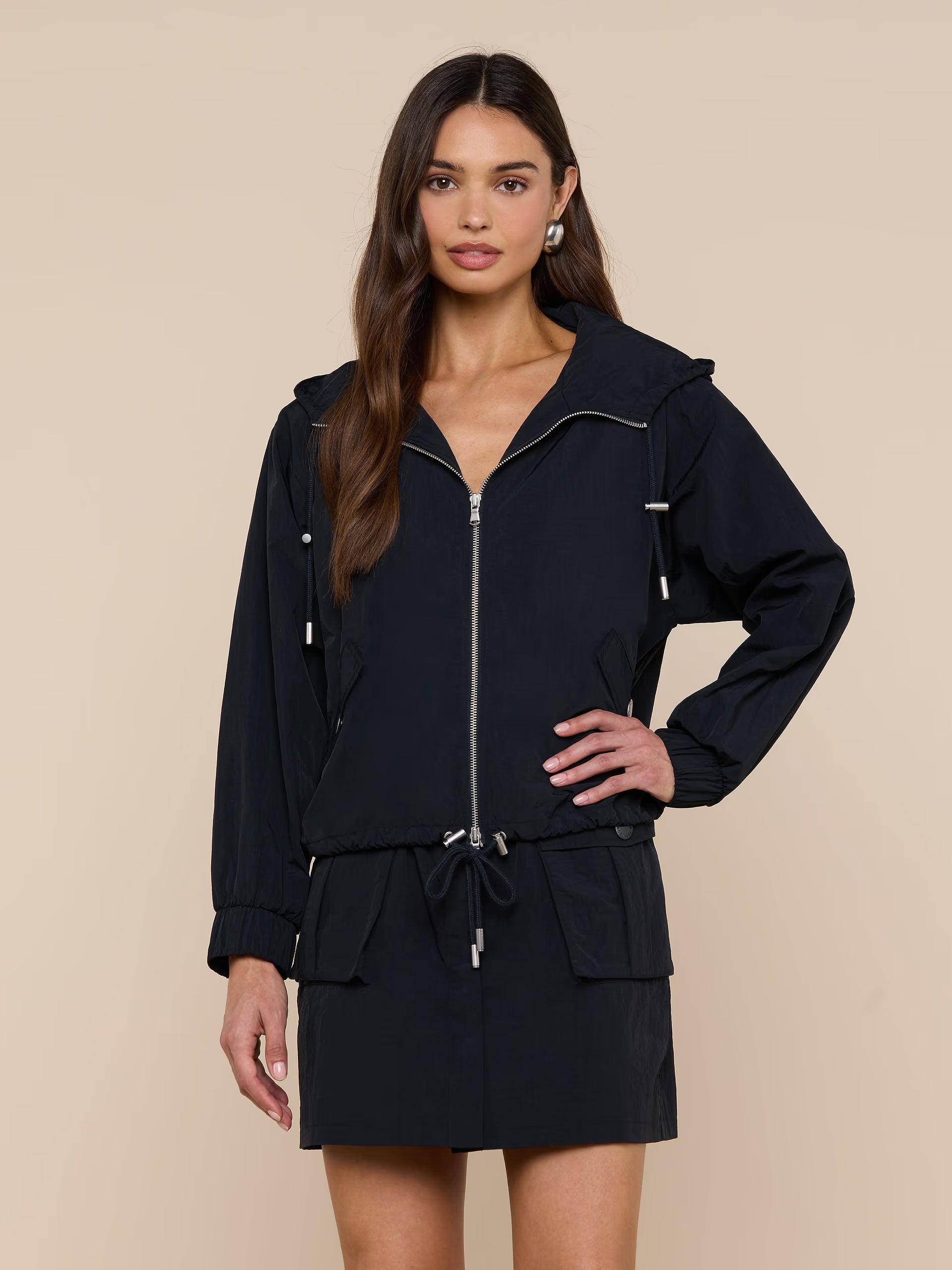 La10032 Black Hooded Windbreaker