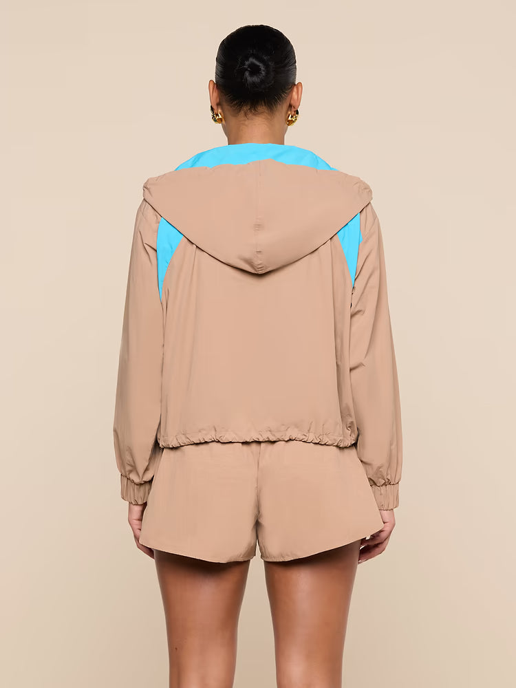 La20010 Color Block Dolphin Shorts