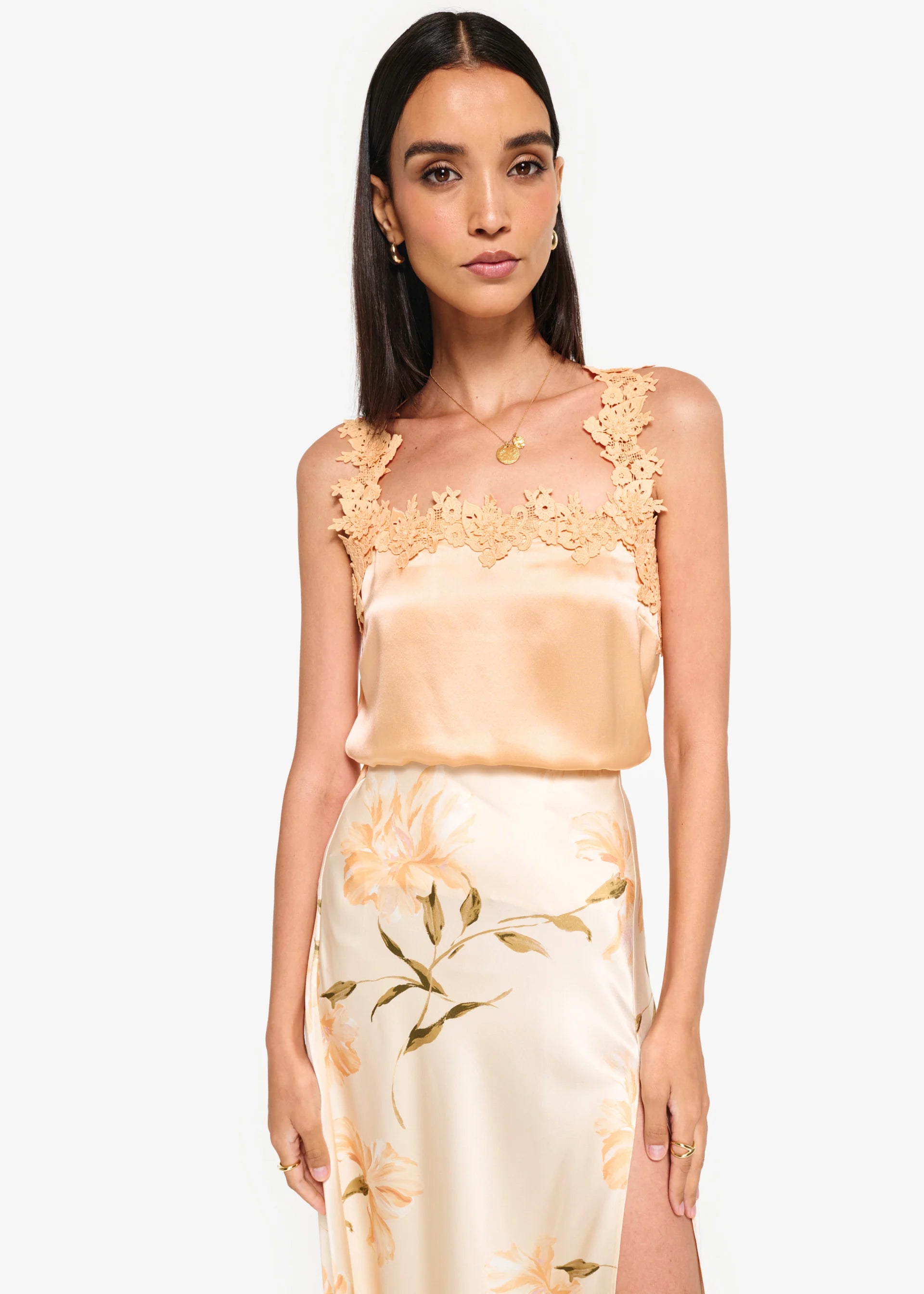 Cac02 Lace Applique Tank