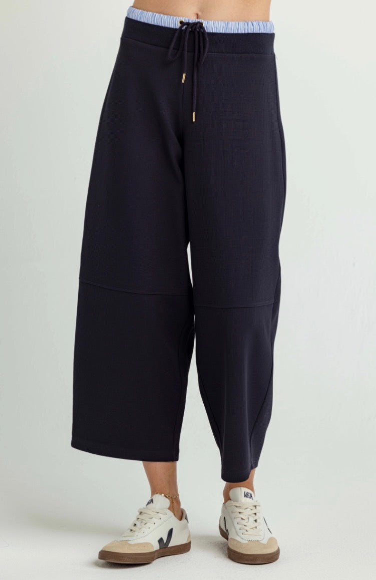 Su210 Navy Pull On Pant