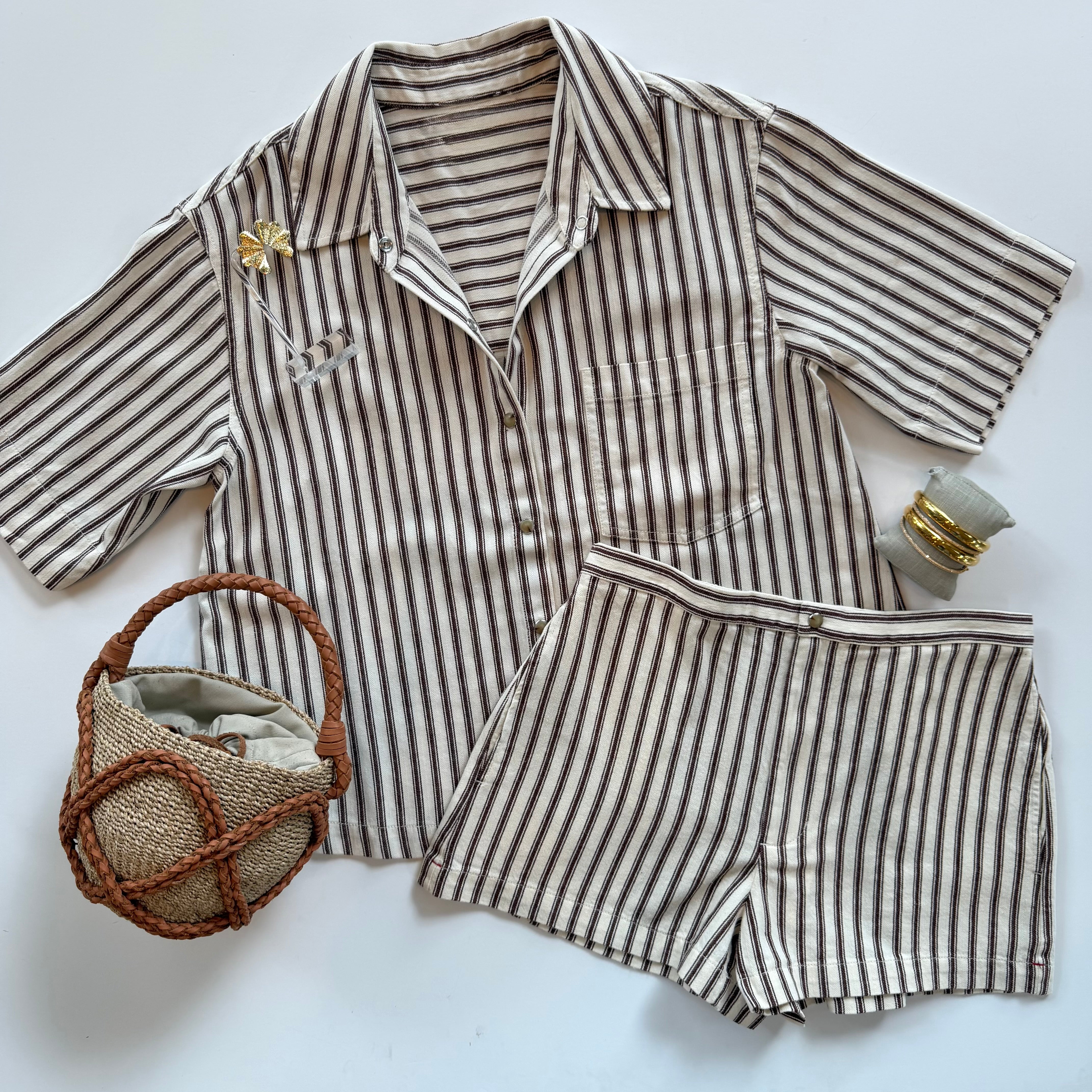 Xix046 Brown Stripe Shorts