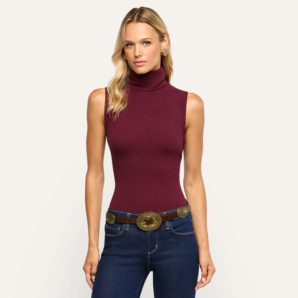 La5561 Sleeveless Wine Turtleneck