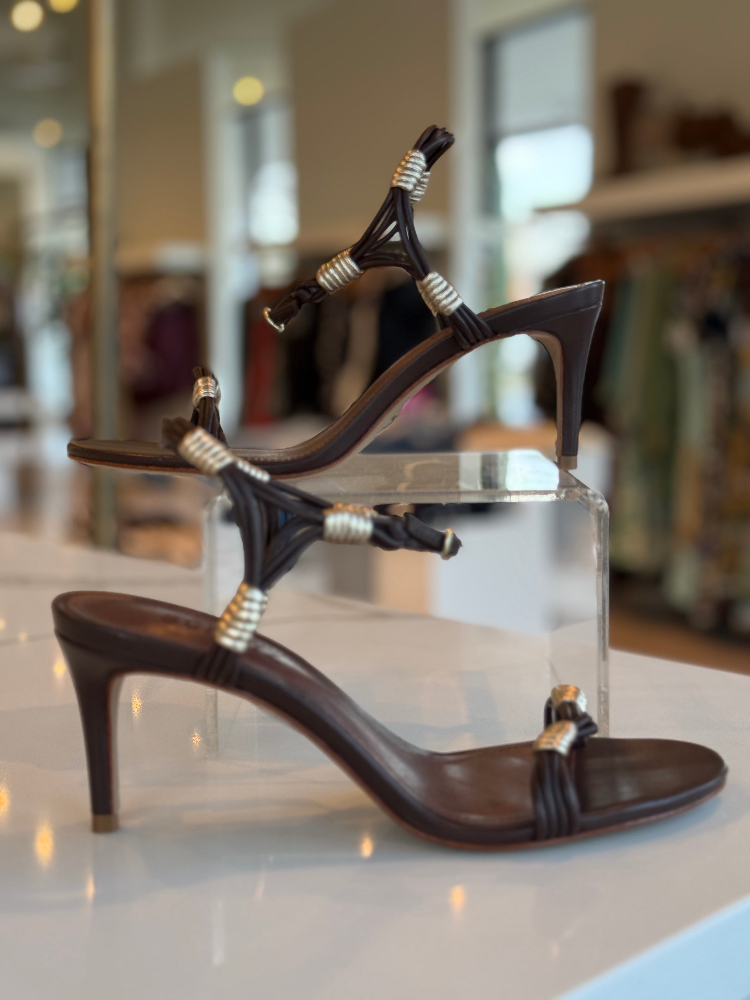 Sc2208 Brown Link Heels