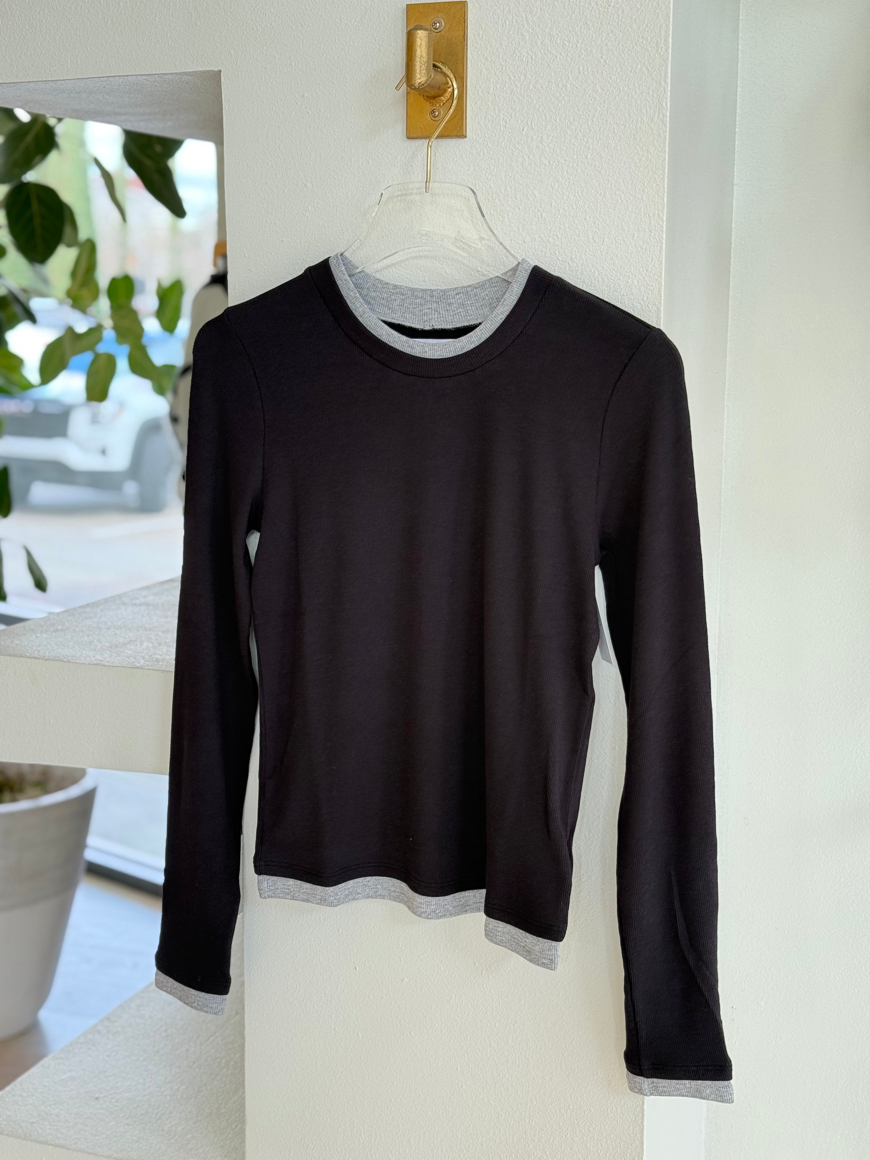 Venova Layered Tshirt - Black