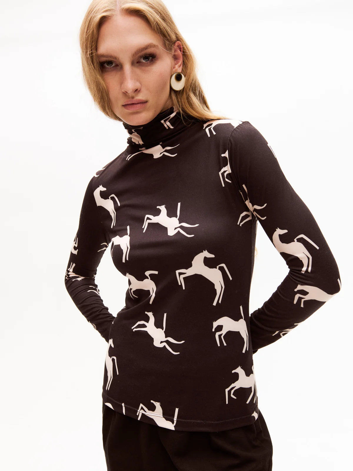 Cas05 Horse Turtleneck