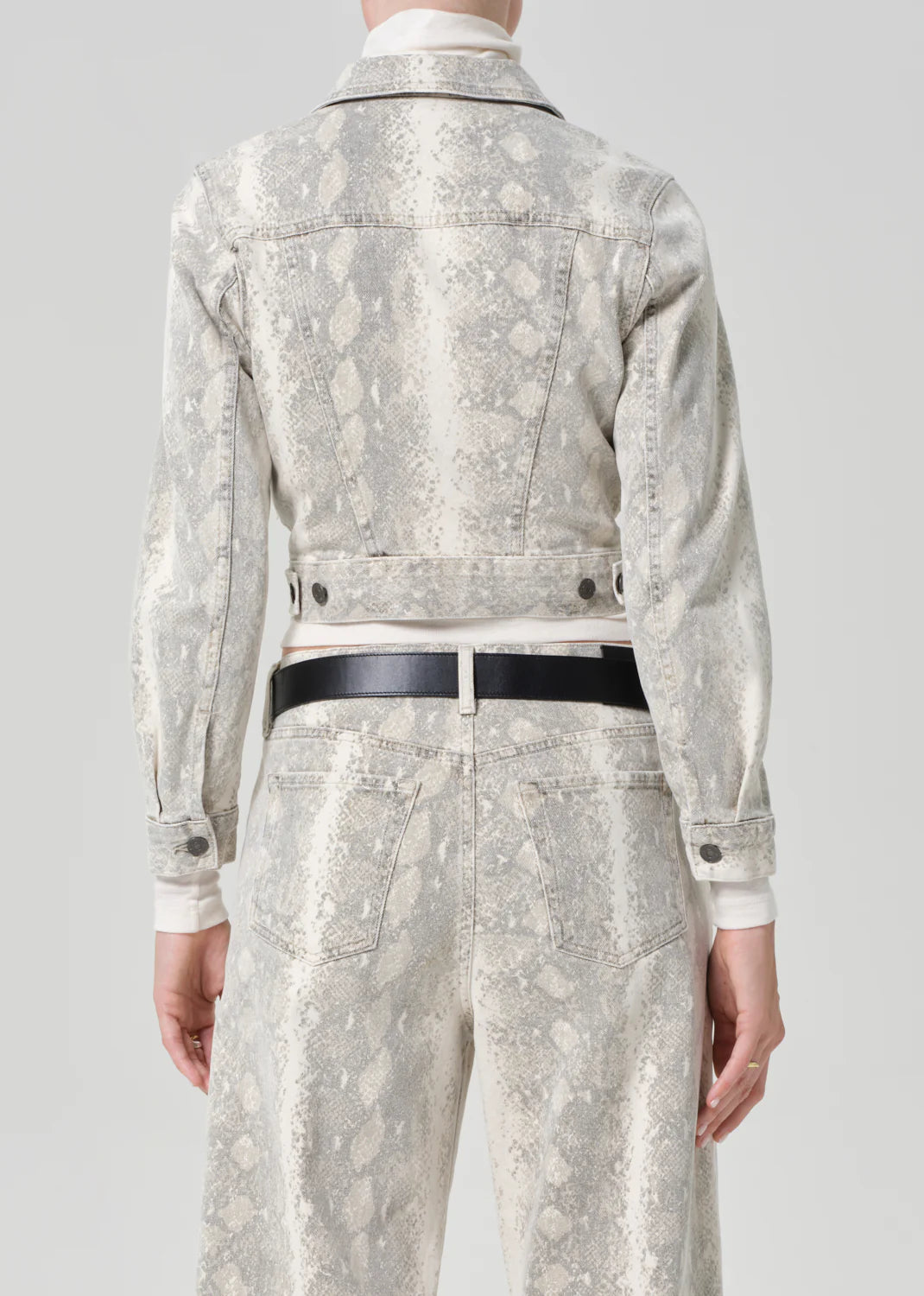 Ci5171 Python Print Shrunken Jacket