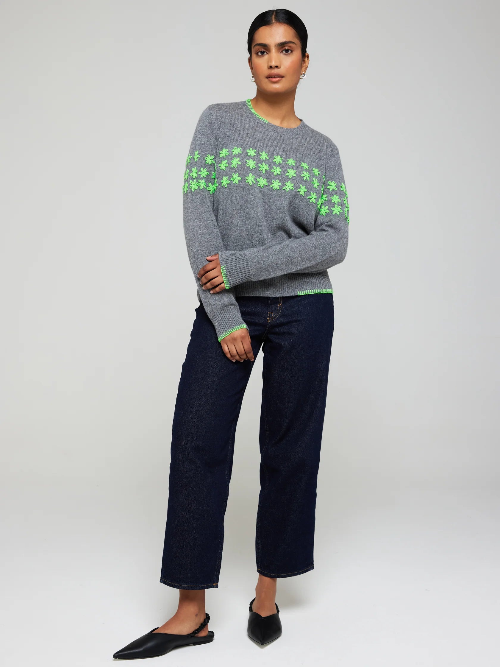 Br015 Brodie Neon Flower Embroidery Sweater