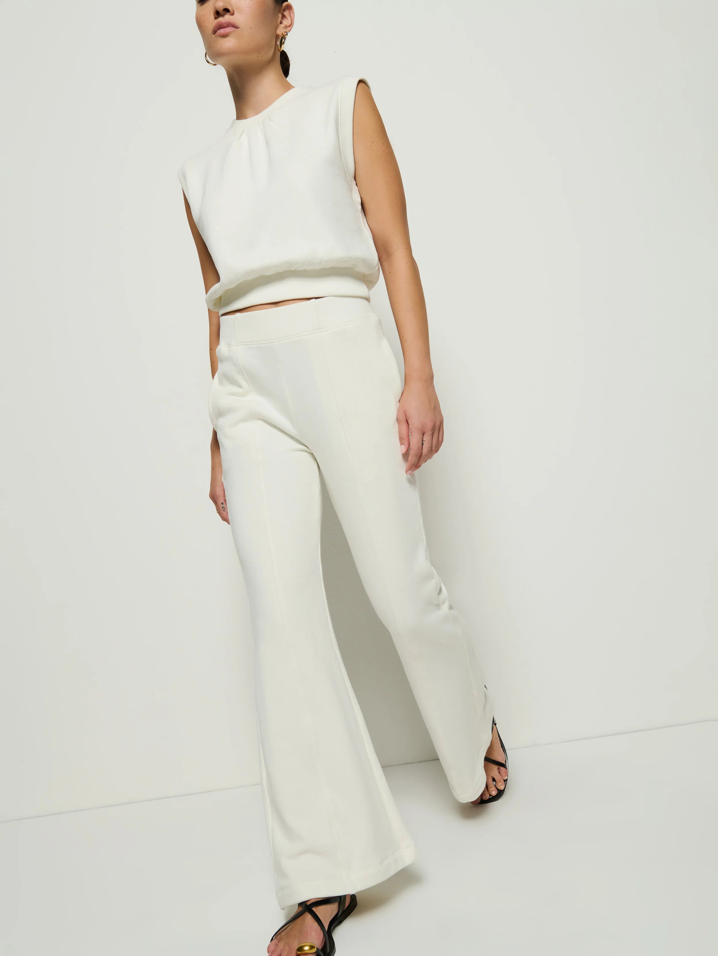 Na4284 Cream Kick Flare Sweatpant