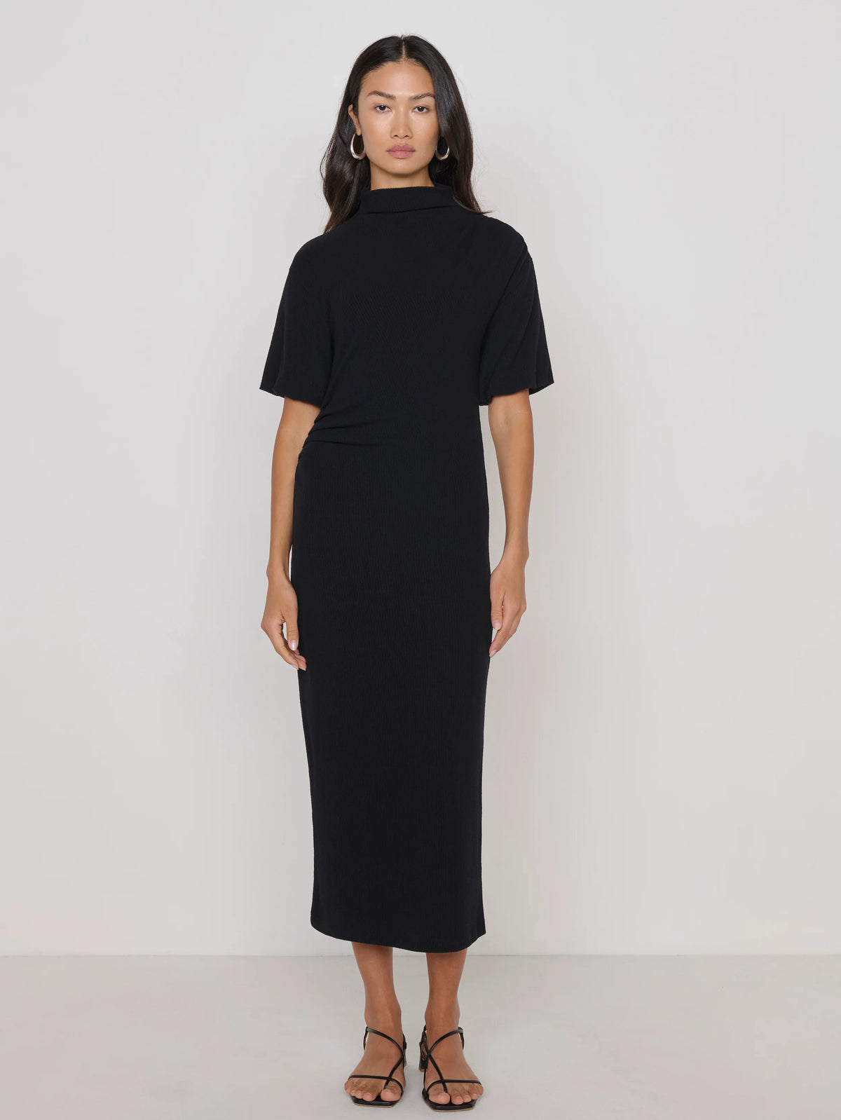 Na51515 Black Mock Neck Midi Dress