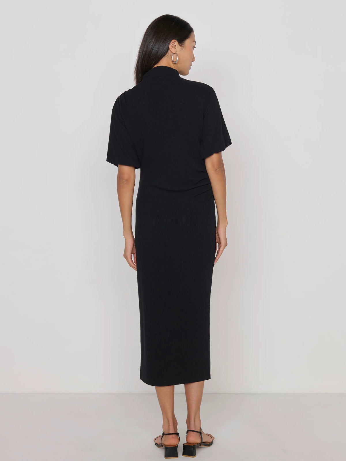 Na51515 Black Mock Neck Midi Dress