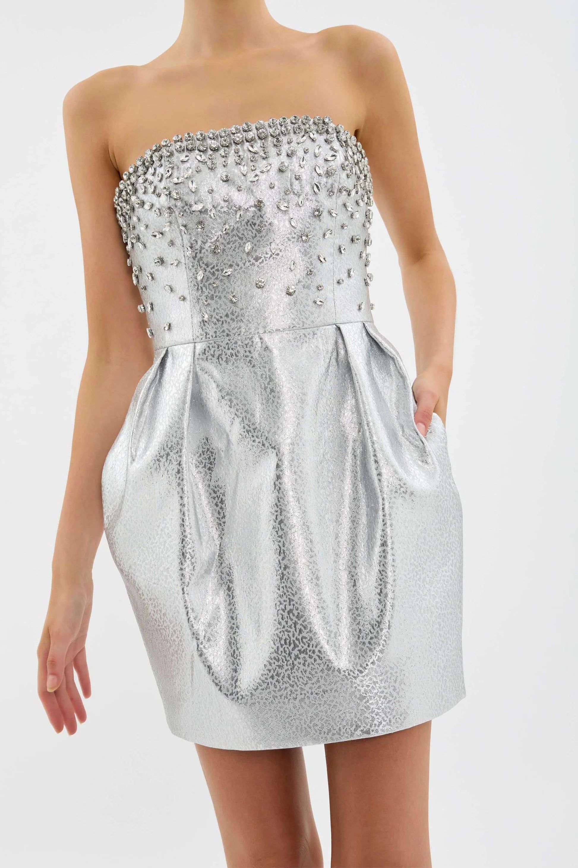 Re1344 Rebecca Vallance Silver Strapless Mini Dress
