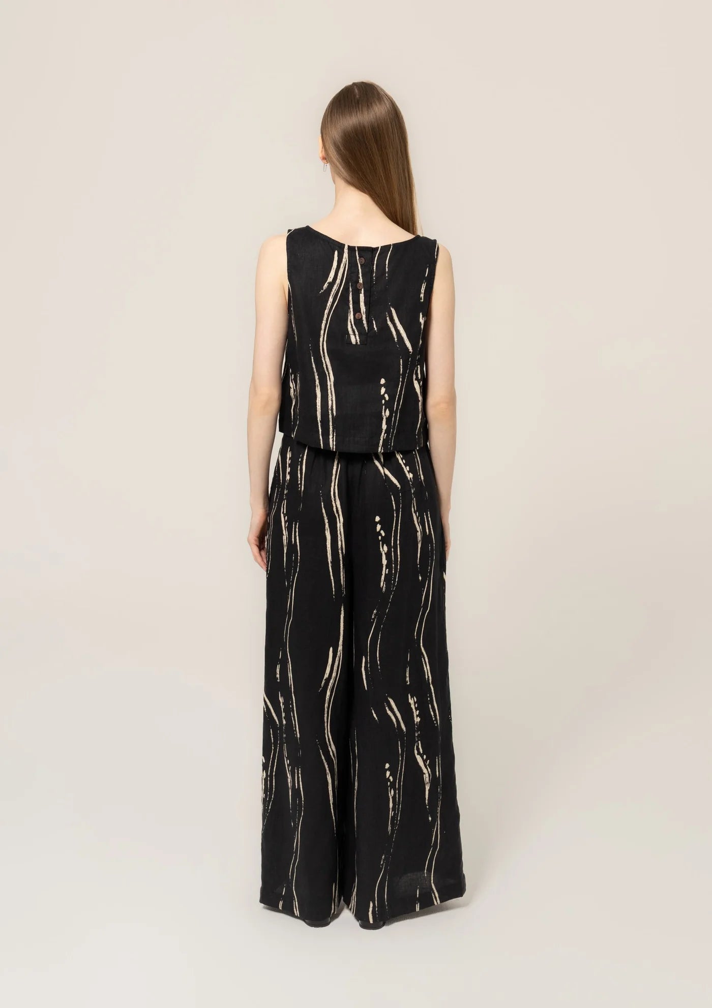 Be4271 Black Sumi Tank