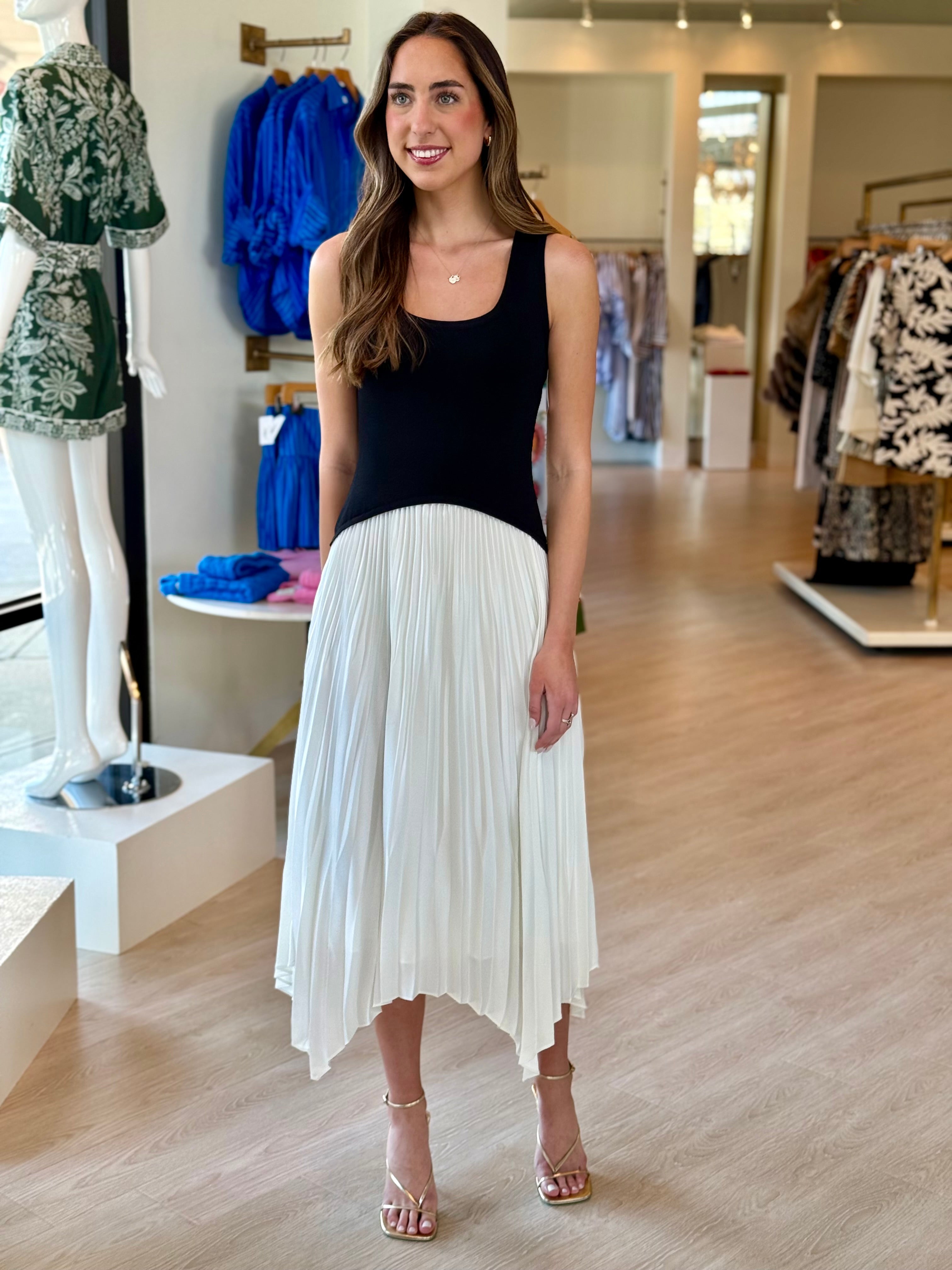 Ra3010 Two Tone Pleated Dress