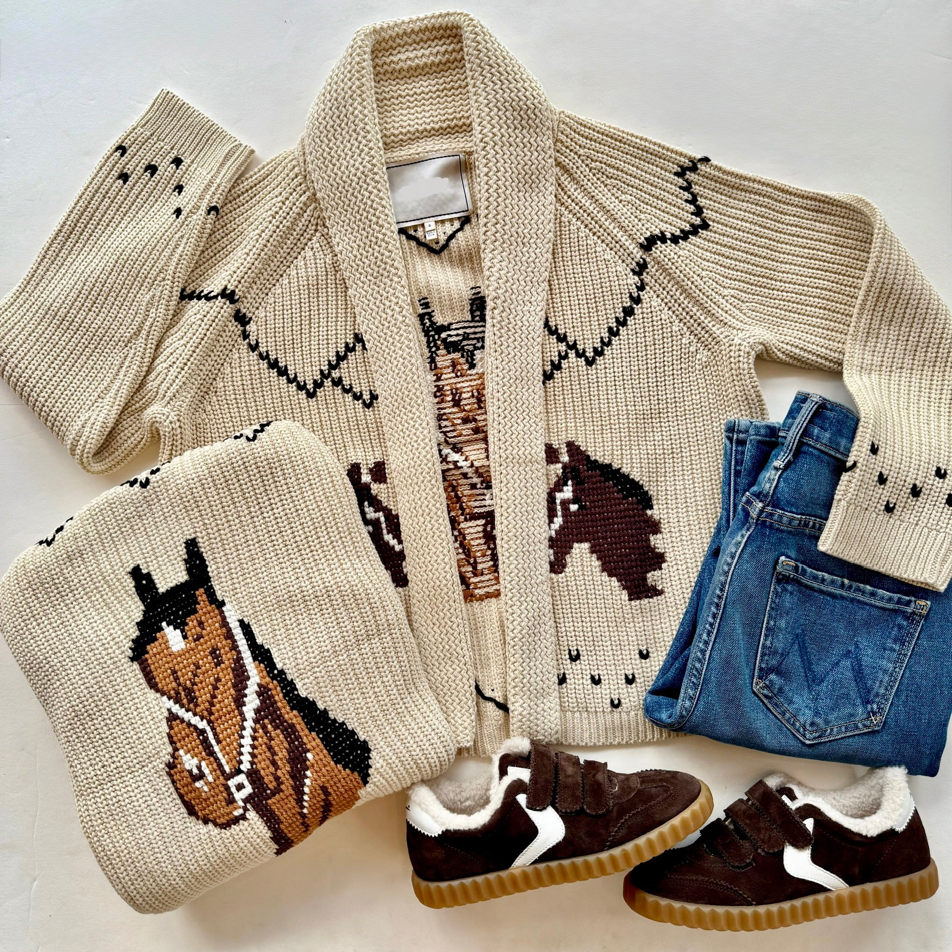 Gr3682 Horse Lodge Cardigan