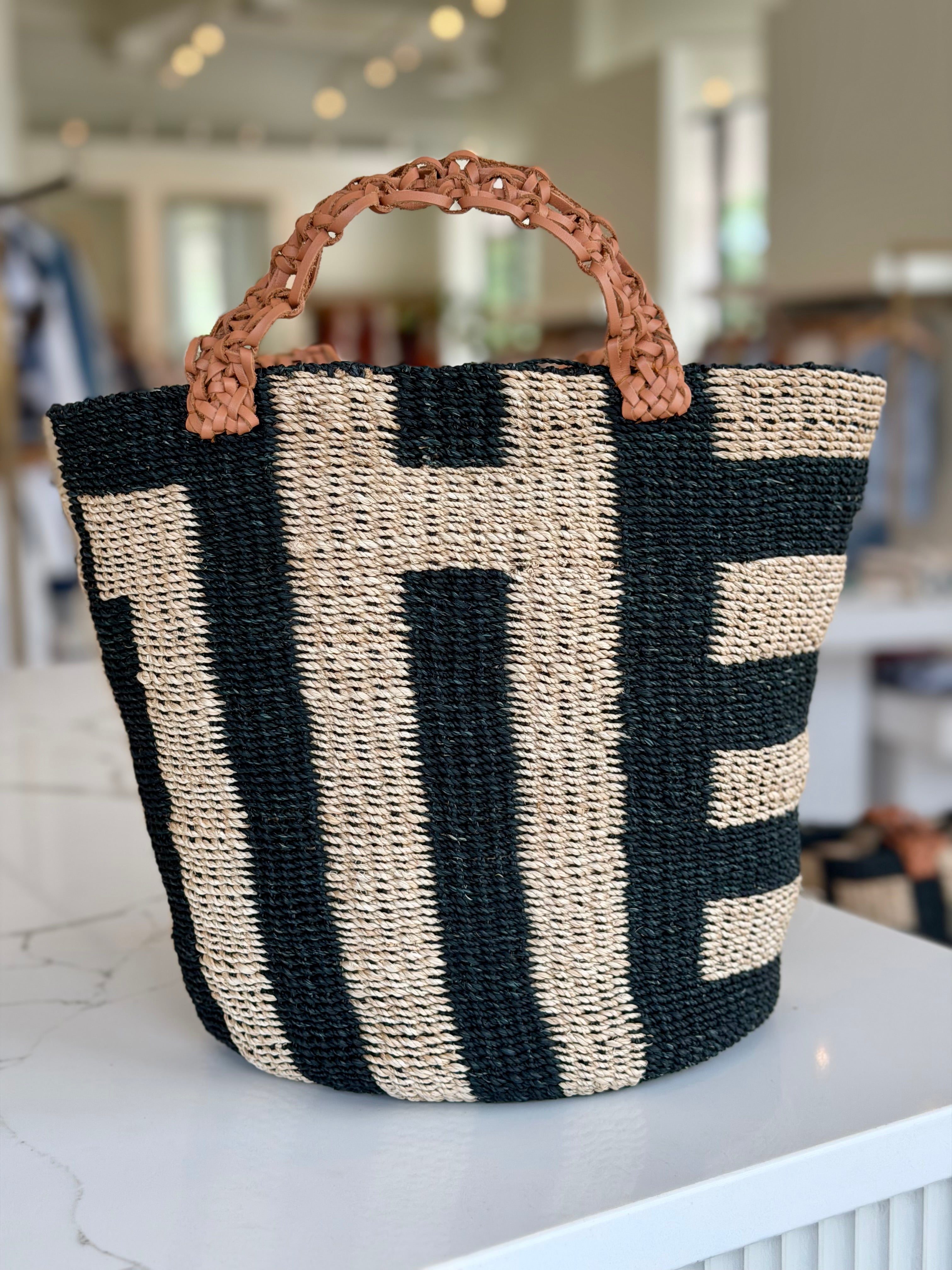 Arhiraya Black & Tan Tote Bag