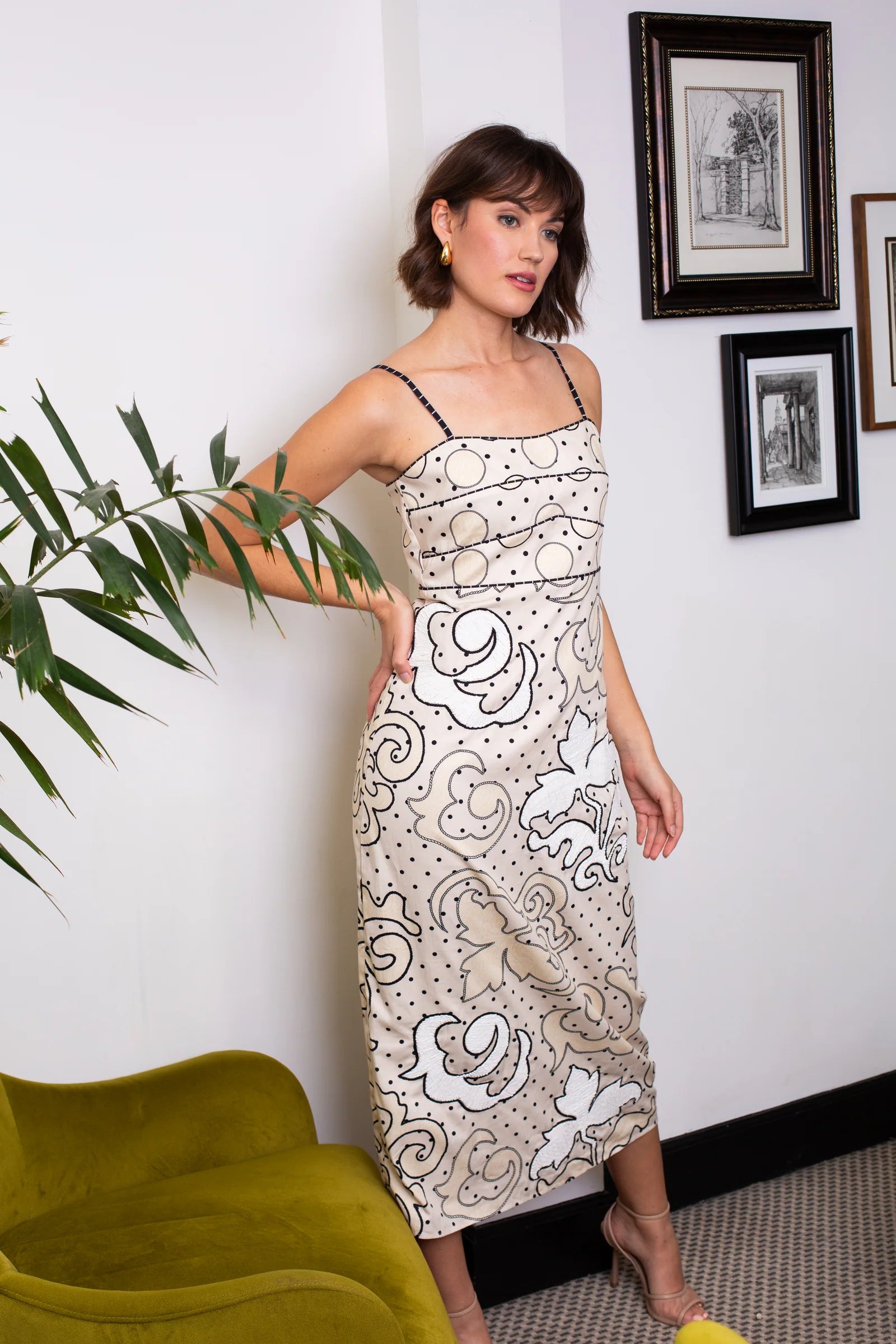 An4375 Dotted Midi Dress