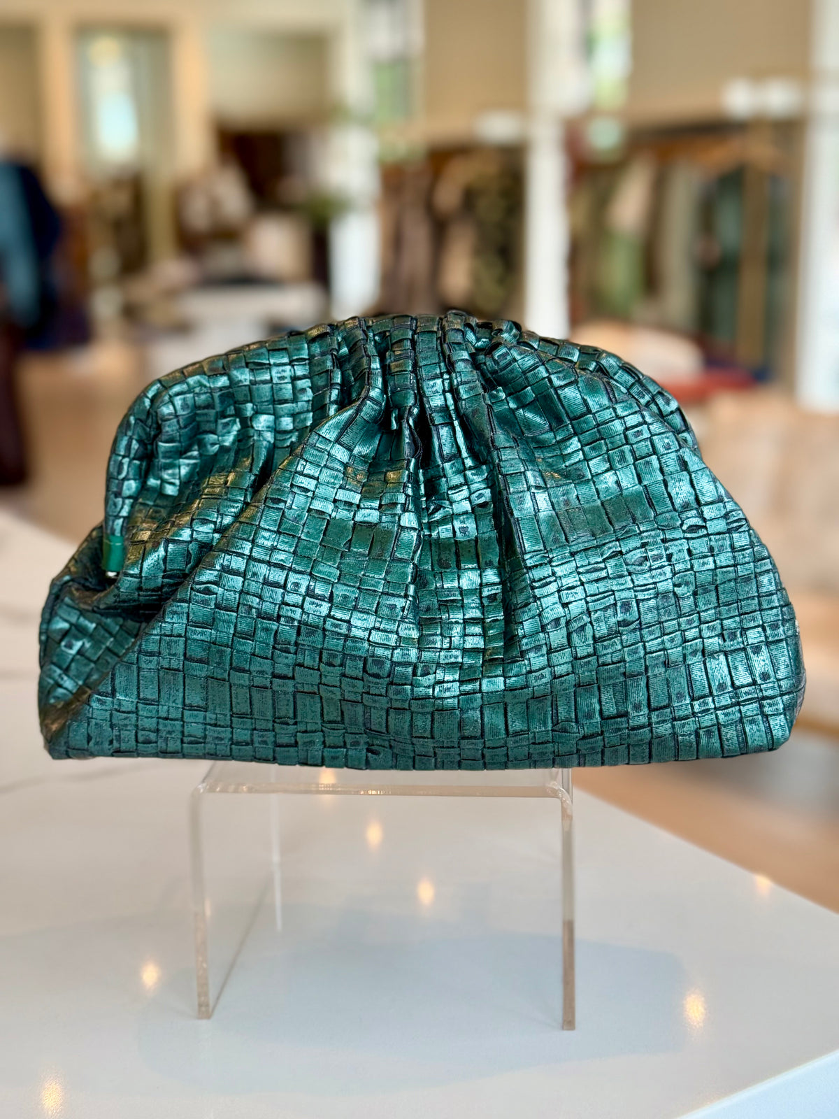 Ma2223 Green Metallic Clutch