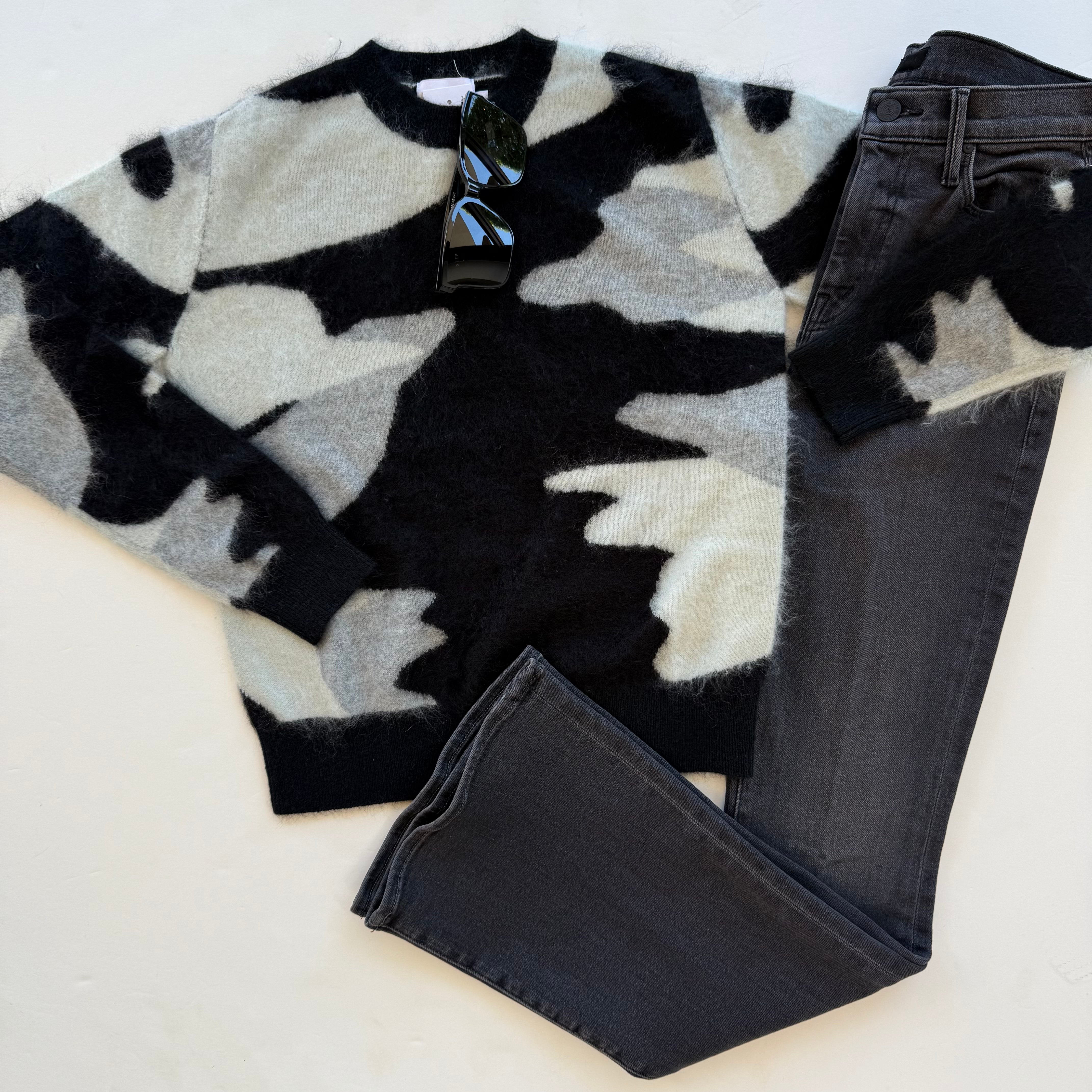 Br126 Grey Camo Sweater
