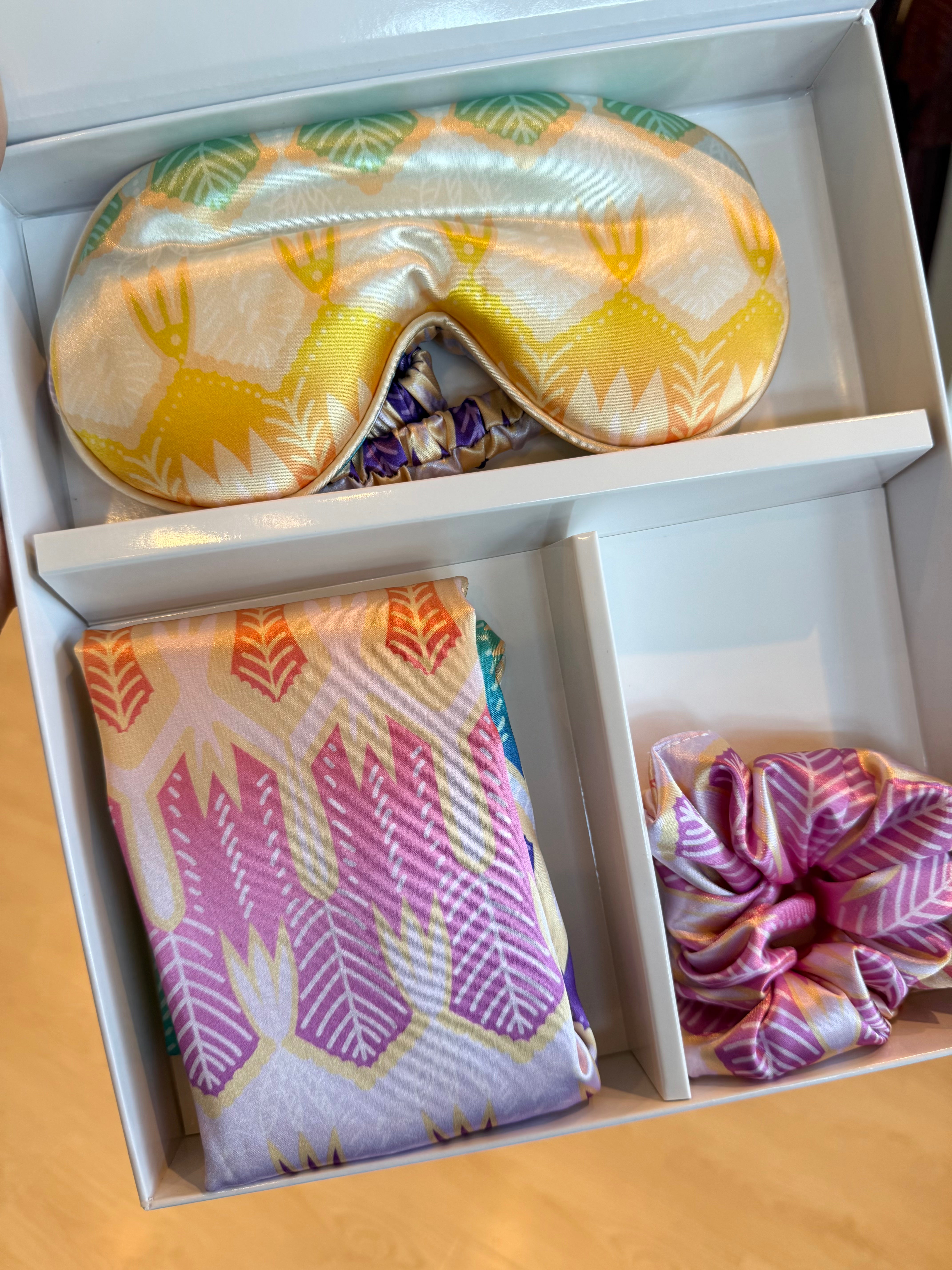 Cozy Club Set - Palm Royale