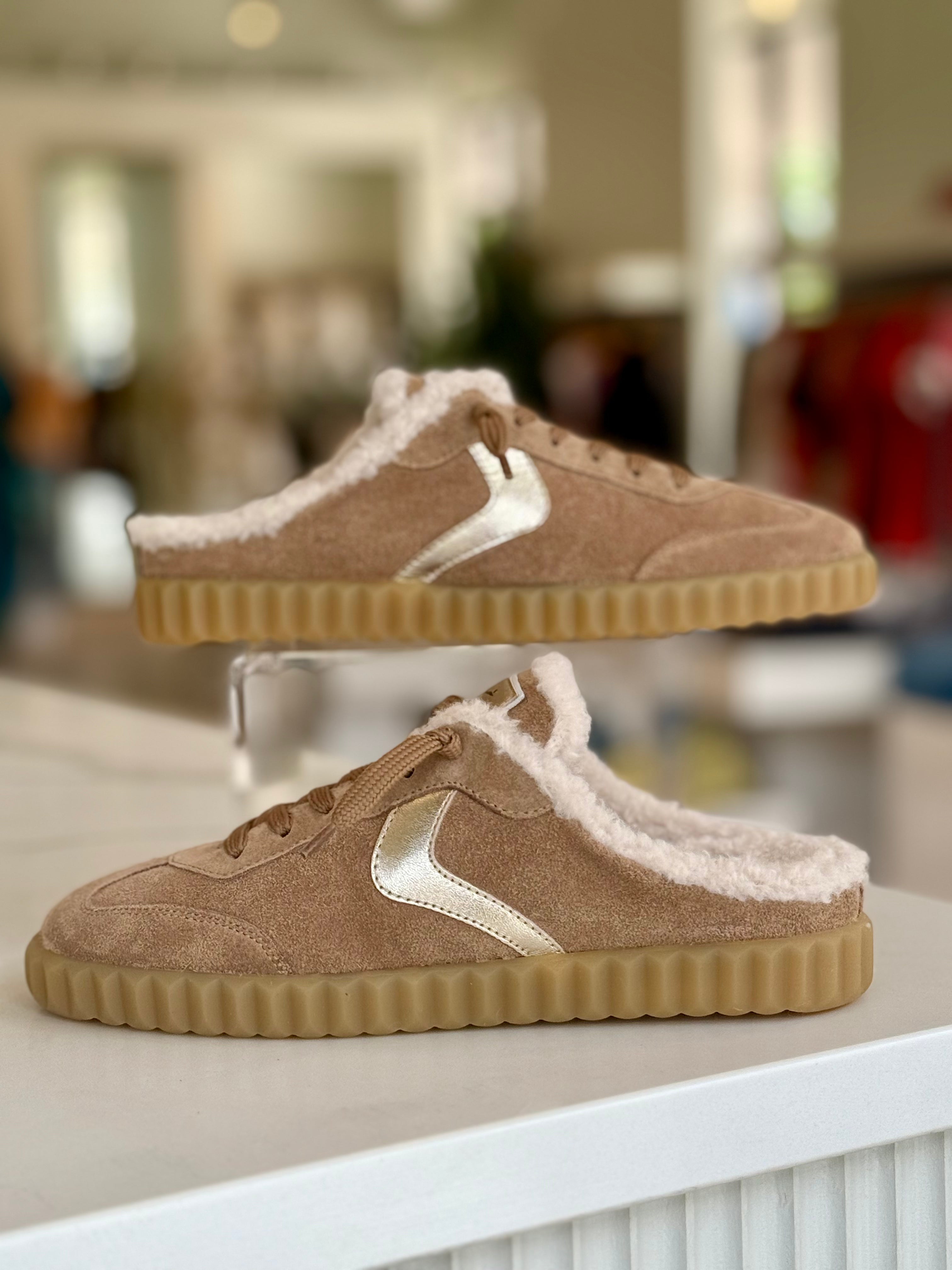 Vo9503 Suede Mule Sneaker