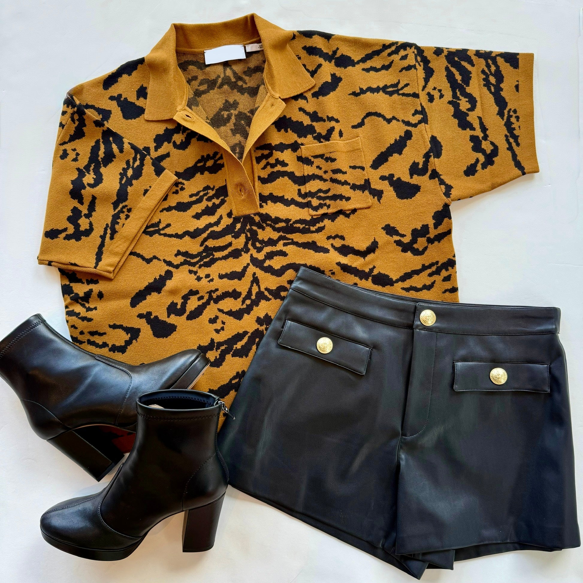 Esintarsia Tiger Popover Top