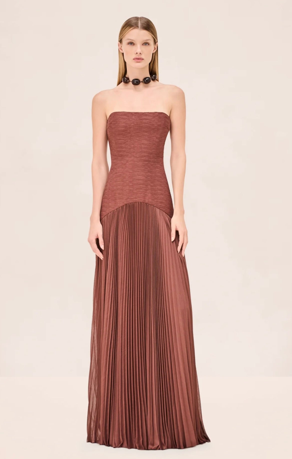 Alsunniva - Brown Gown