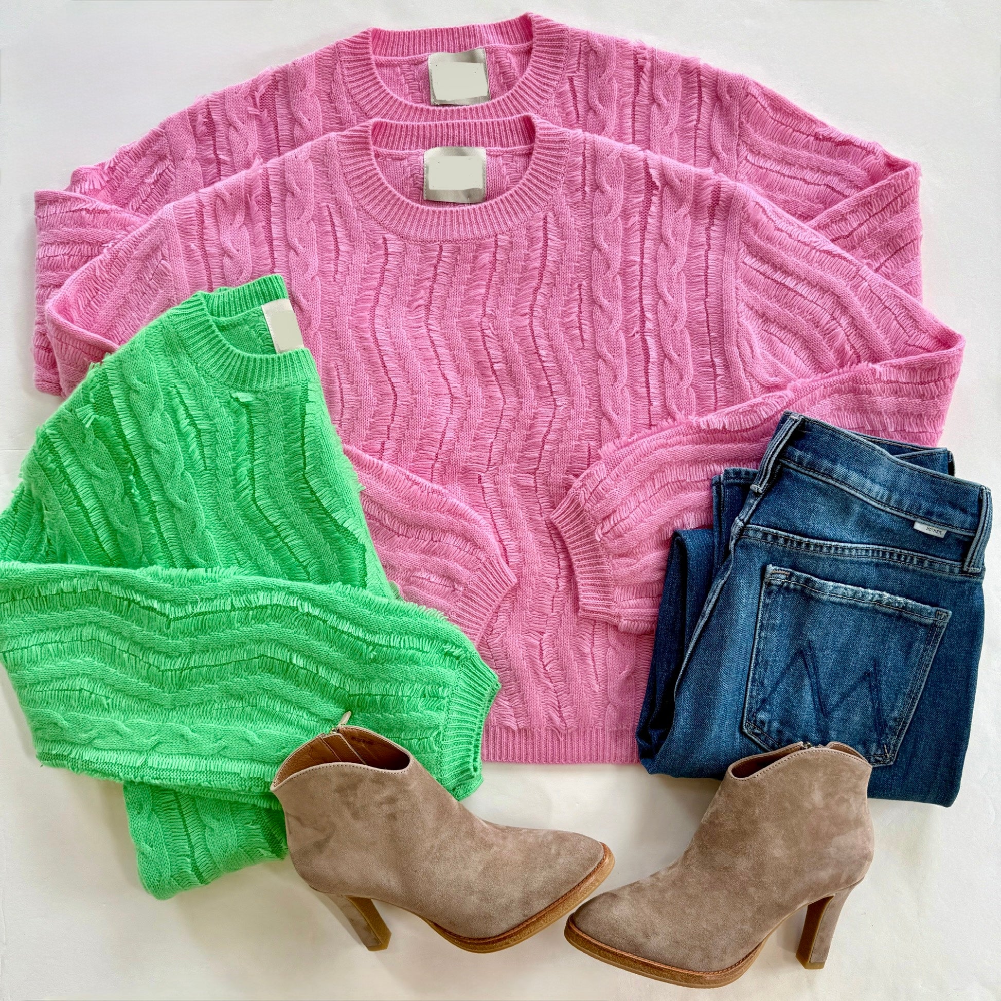 Ju3016 Raw Cut Cable Crew Sweater - Pink