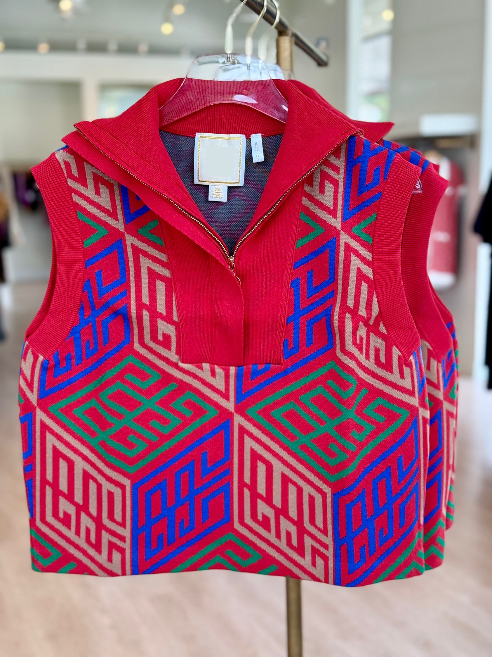 Em449 Red Knit Pullover Vest