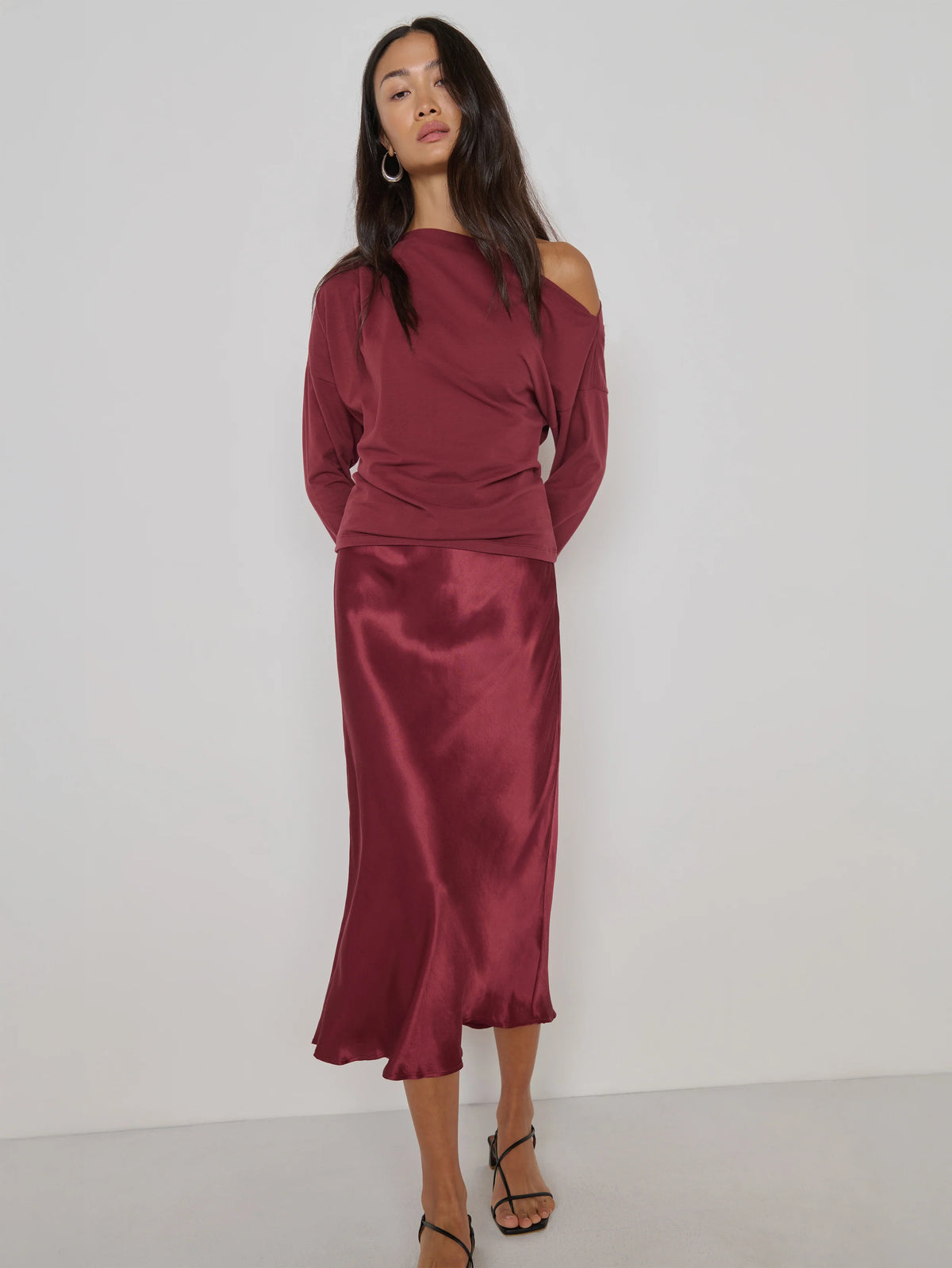 Na41618 Burgundy Satin Slip Skirt