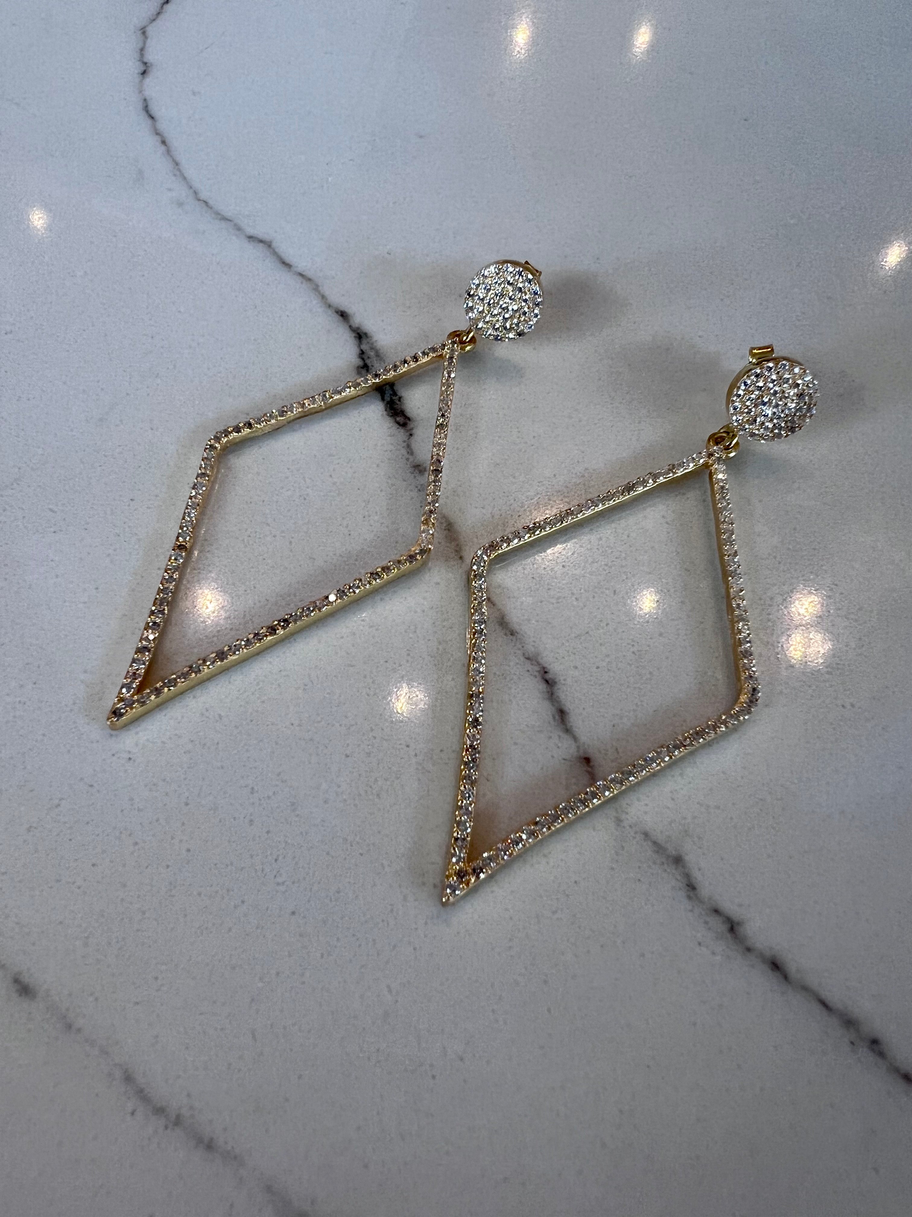 Sc3303 Tear Drop CZ Post Earring
