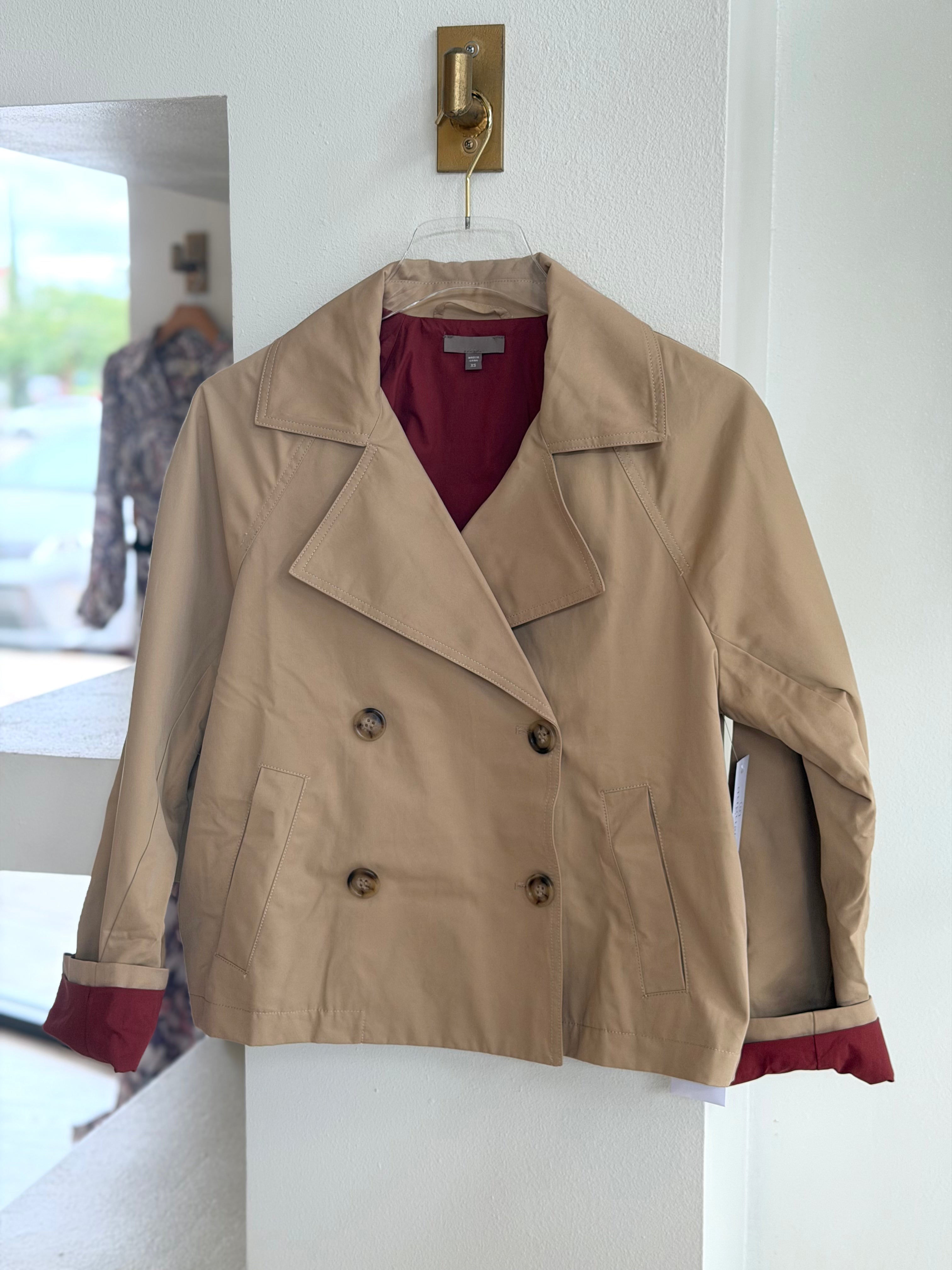 Lipa3523 Khaki Cropped Trench Coat