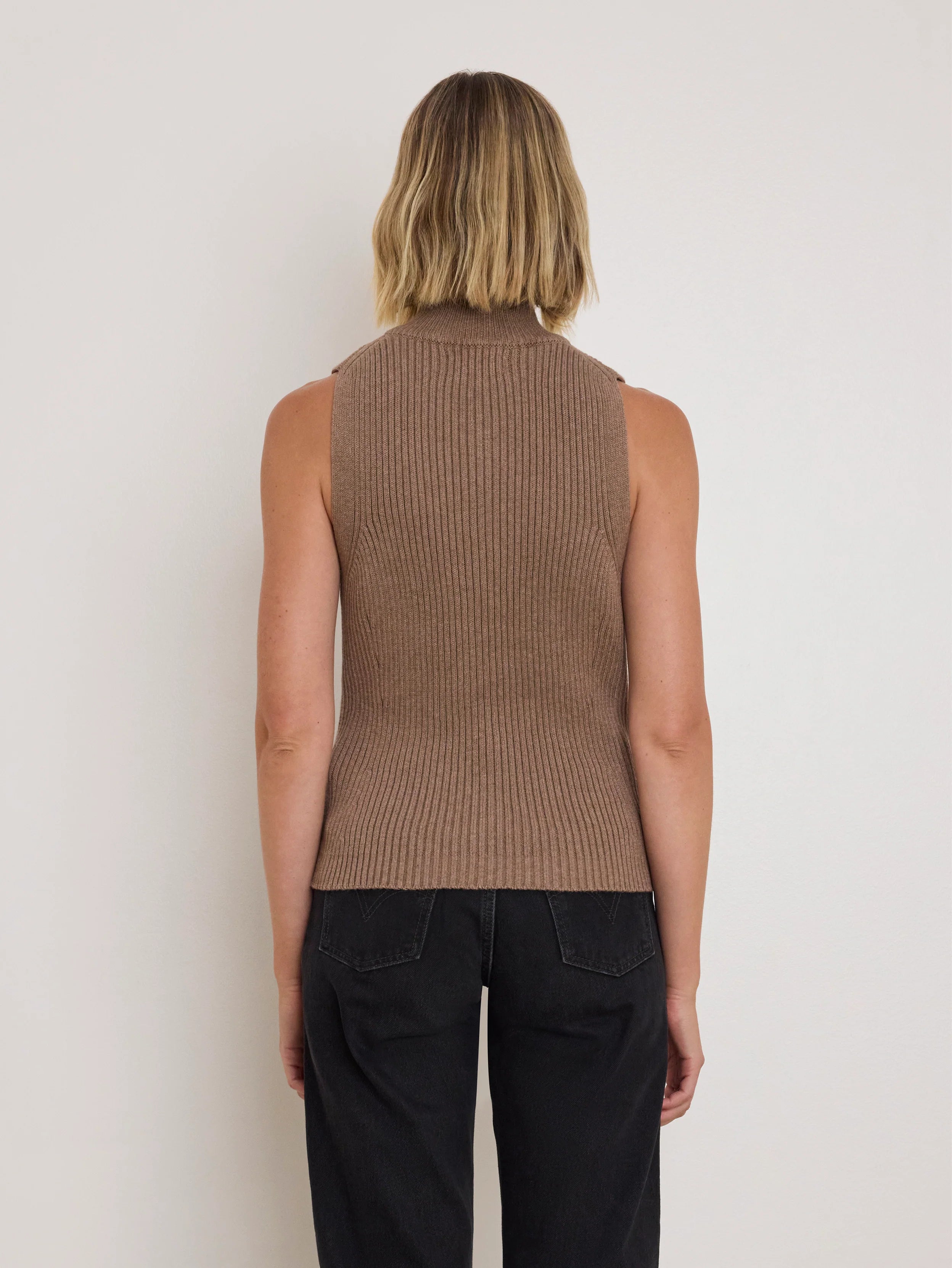 Na91100 Brown Sleeveless Button Sweater