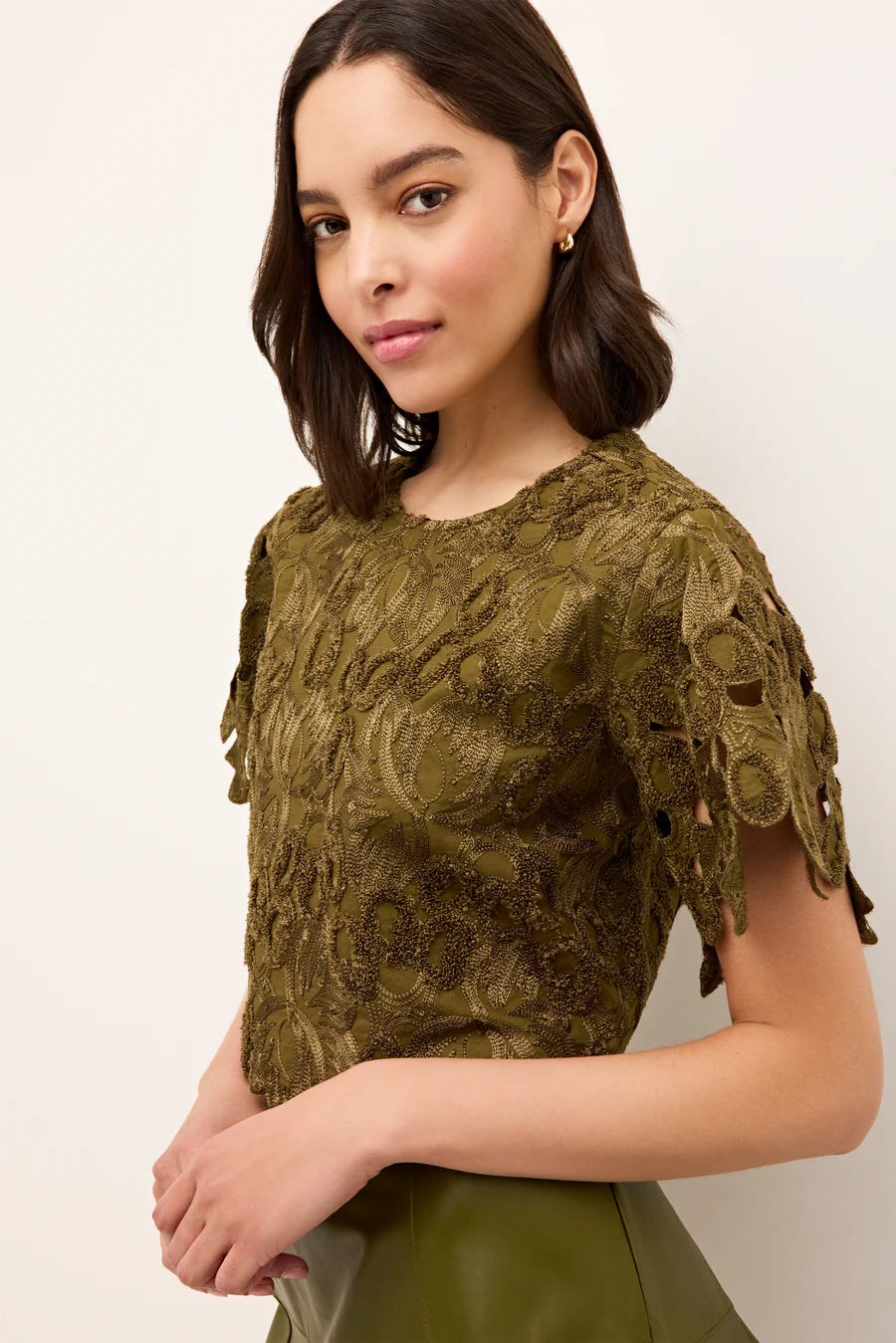 Ma1014 Clover Embroidered Top