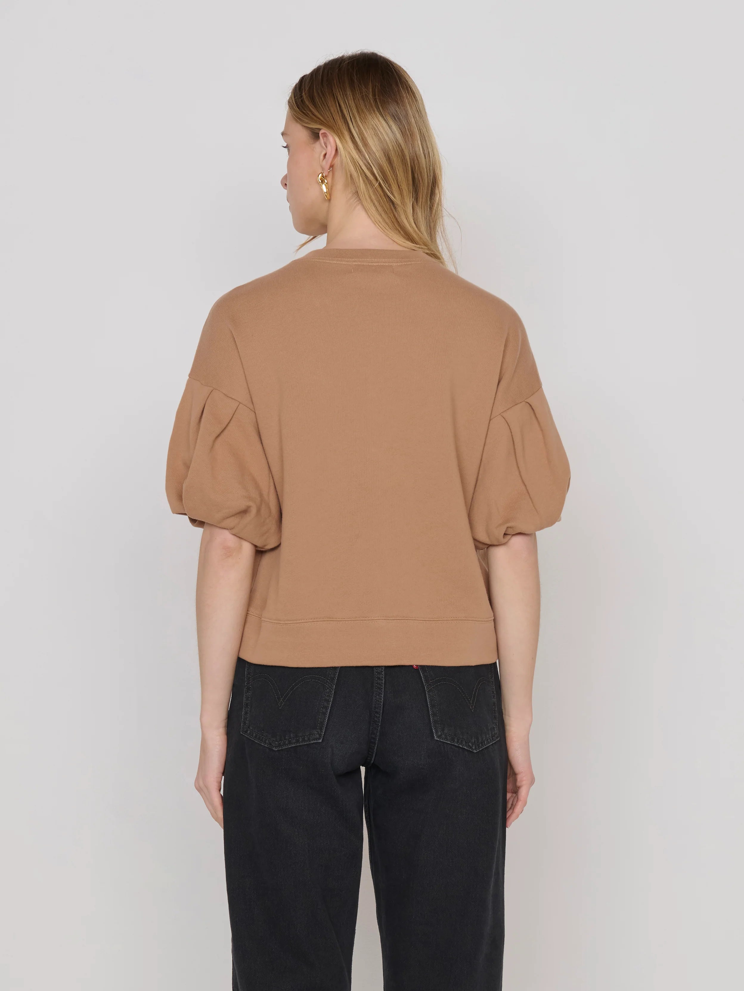 Na11565 Tan Puff Sleeve Sweatshirt
