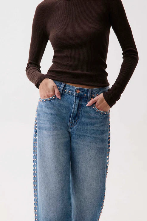 Pi6200 Mid Rise Bowed Straight Jean - Star Studded