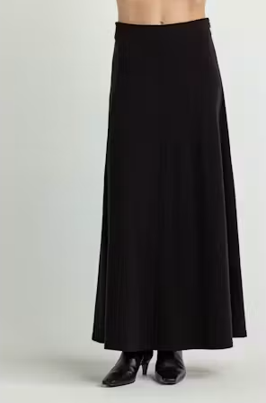 Su214 Black Maxi Skirt