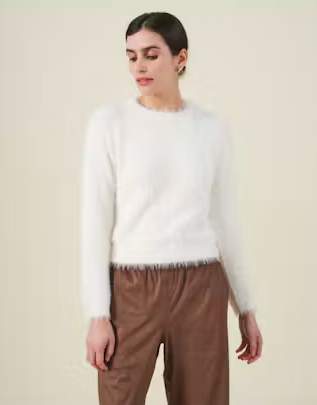 Vepenny White Fuzzy Sweater