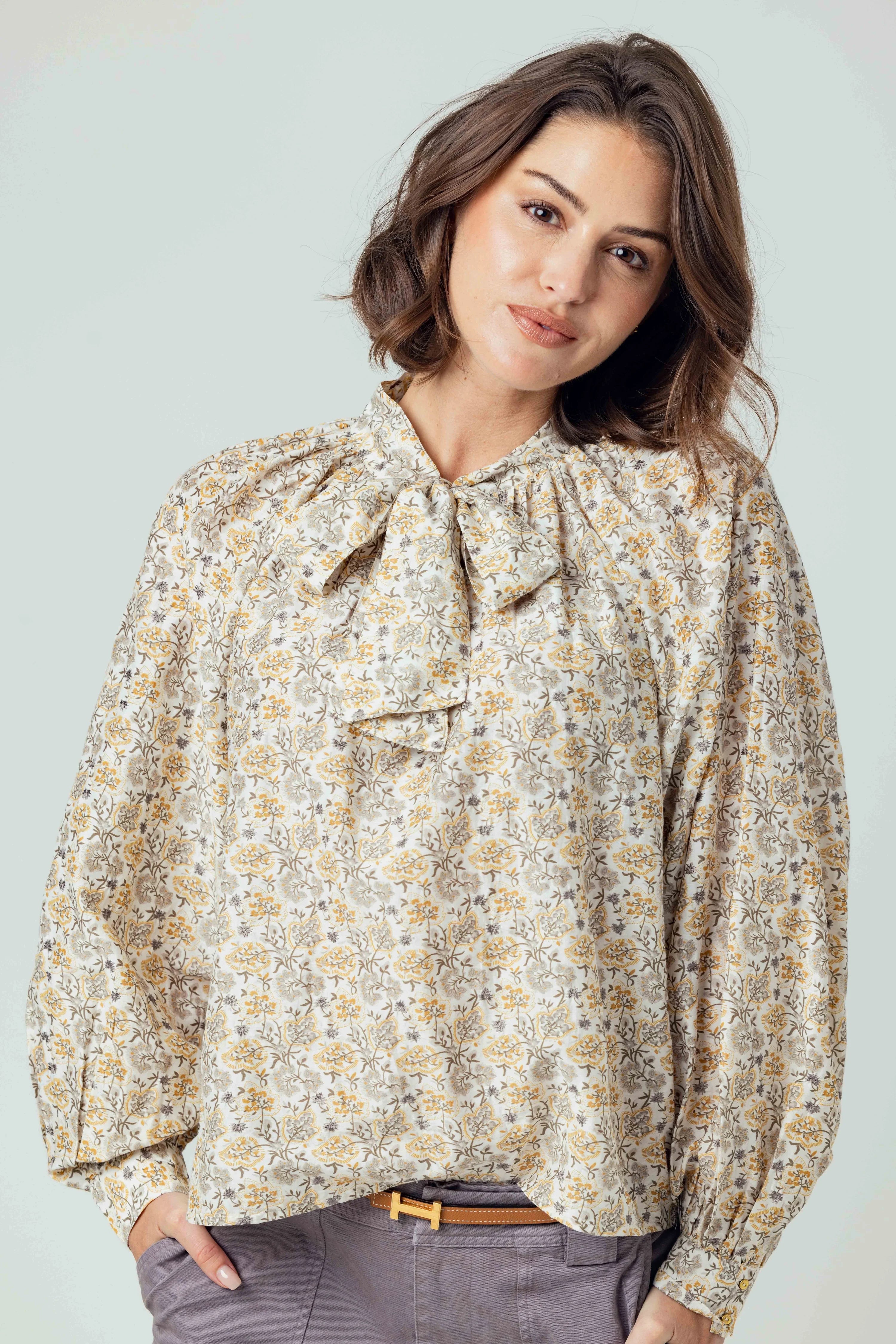 Su189 Aster Bloom Blouse