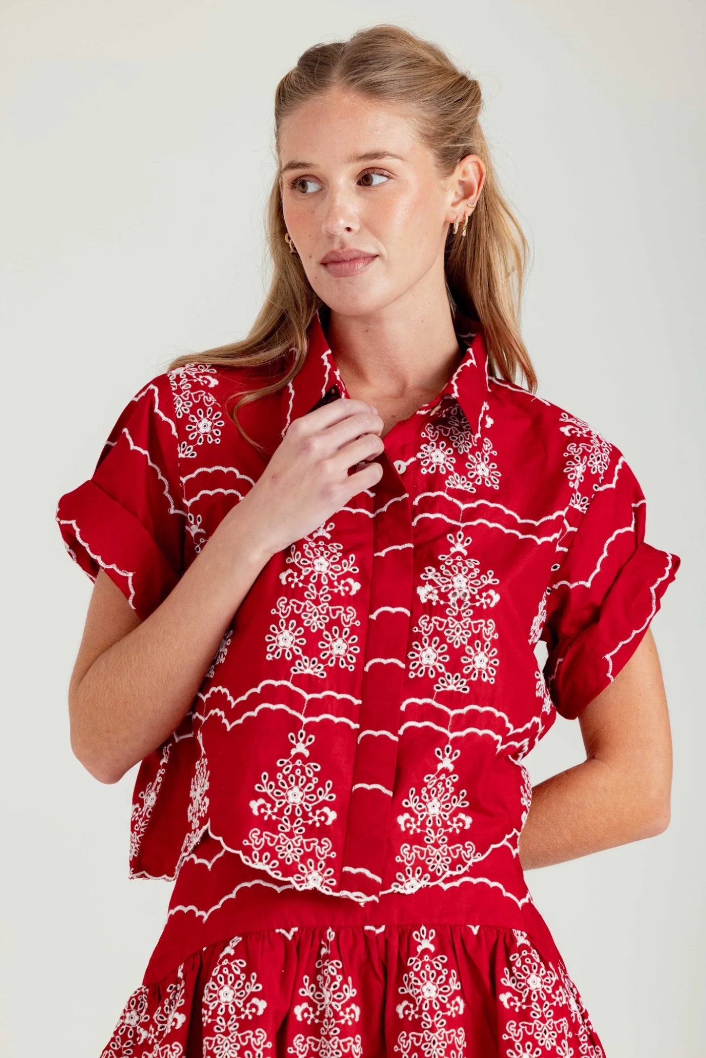 Su055 Embroidered Red Top