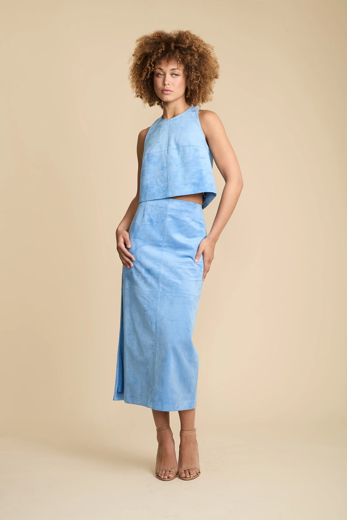 Su157 Blue Suede Midi Skirt