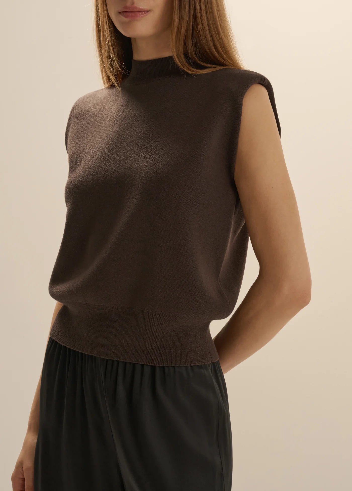 Fa3553 Brown Mock Neck Knit Top