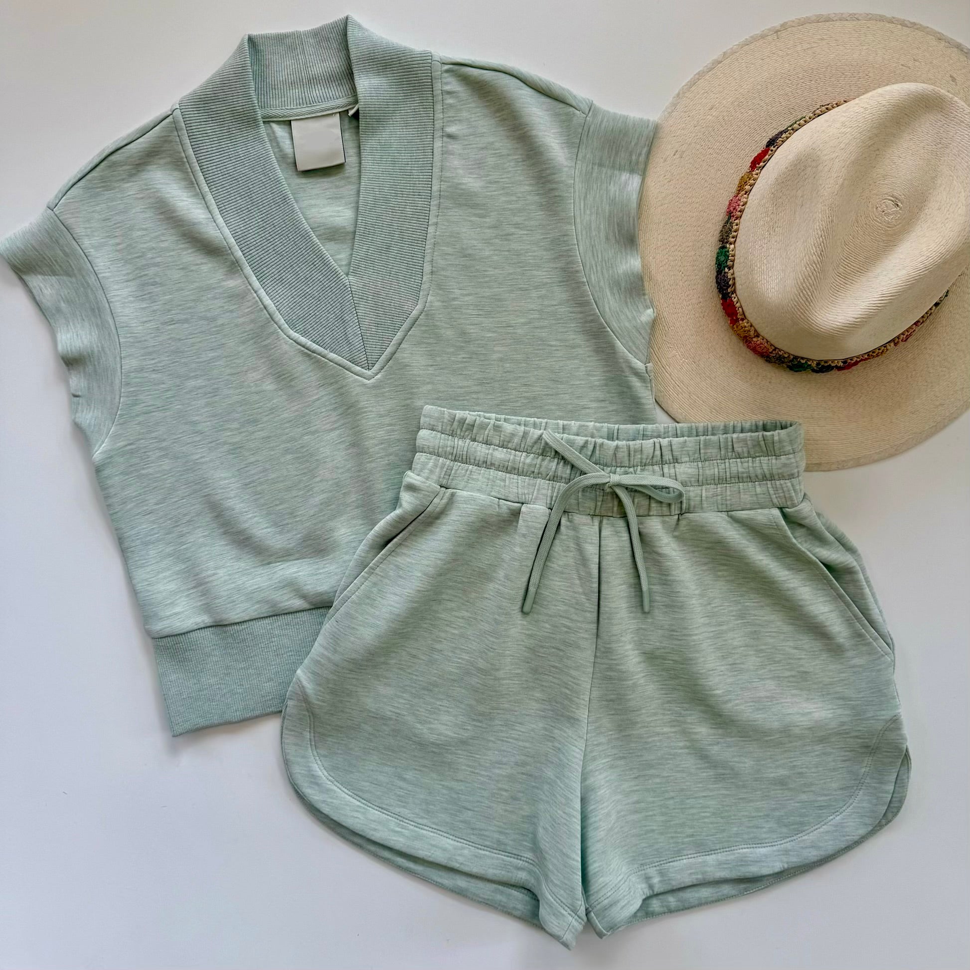 Va3448 SET - Mint Green Vneck Set