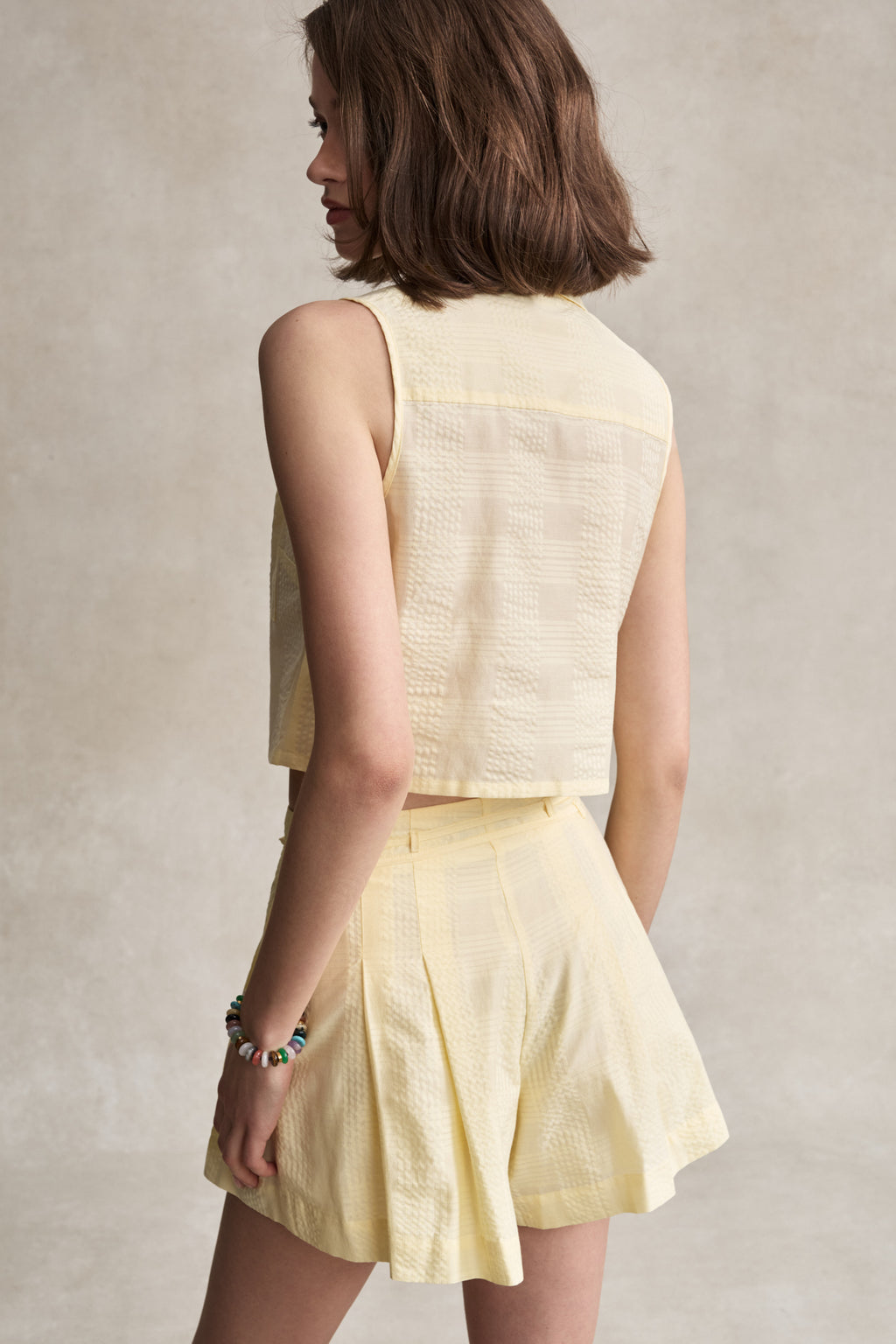 He049 Yellow Top