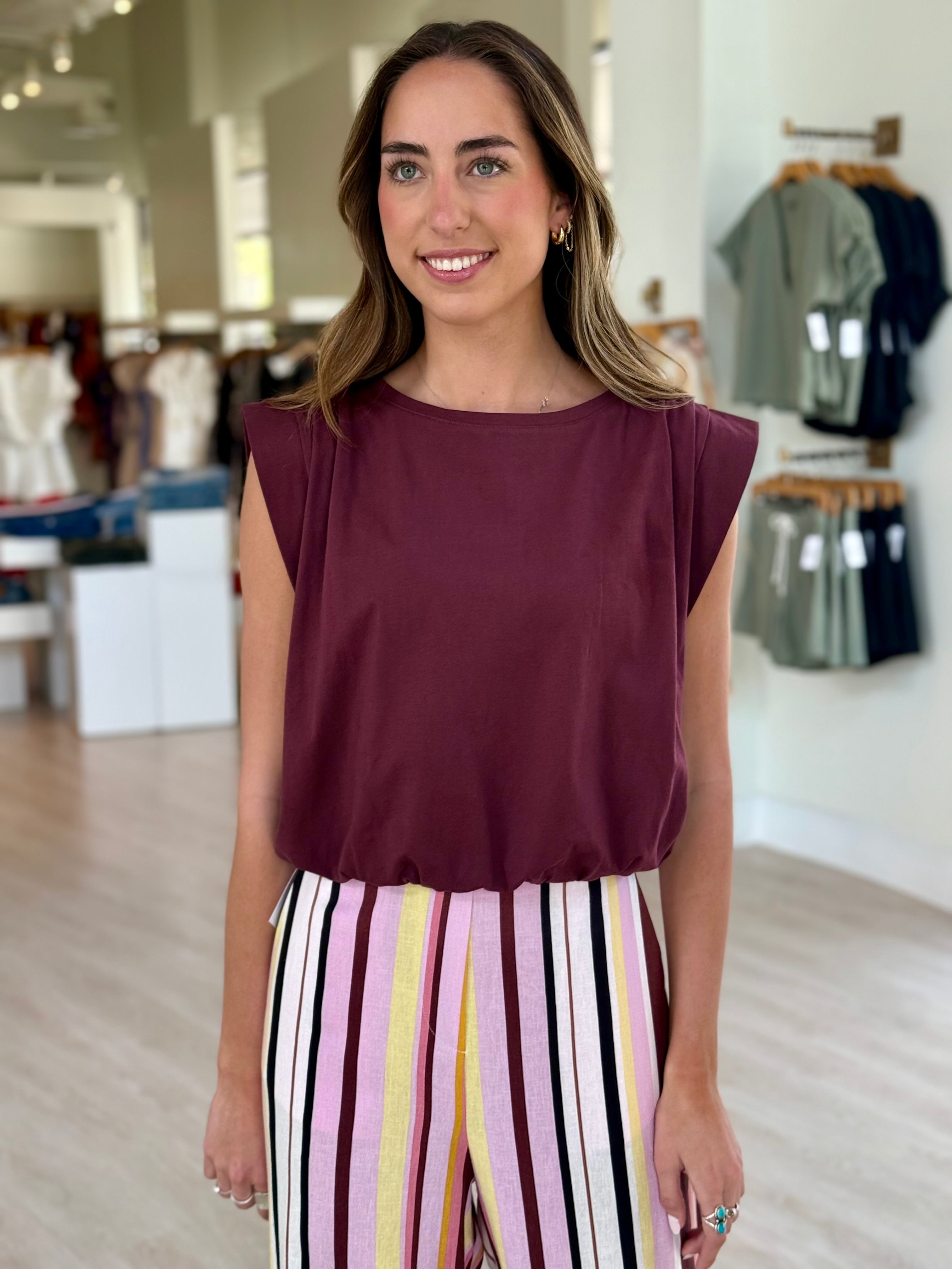 Su8307 Burgundy Tee