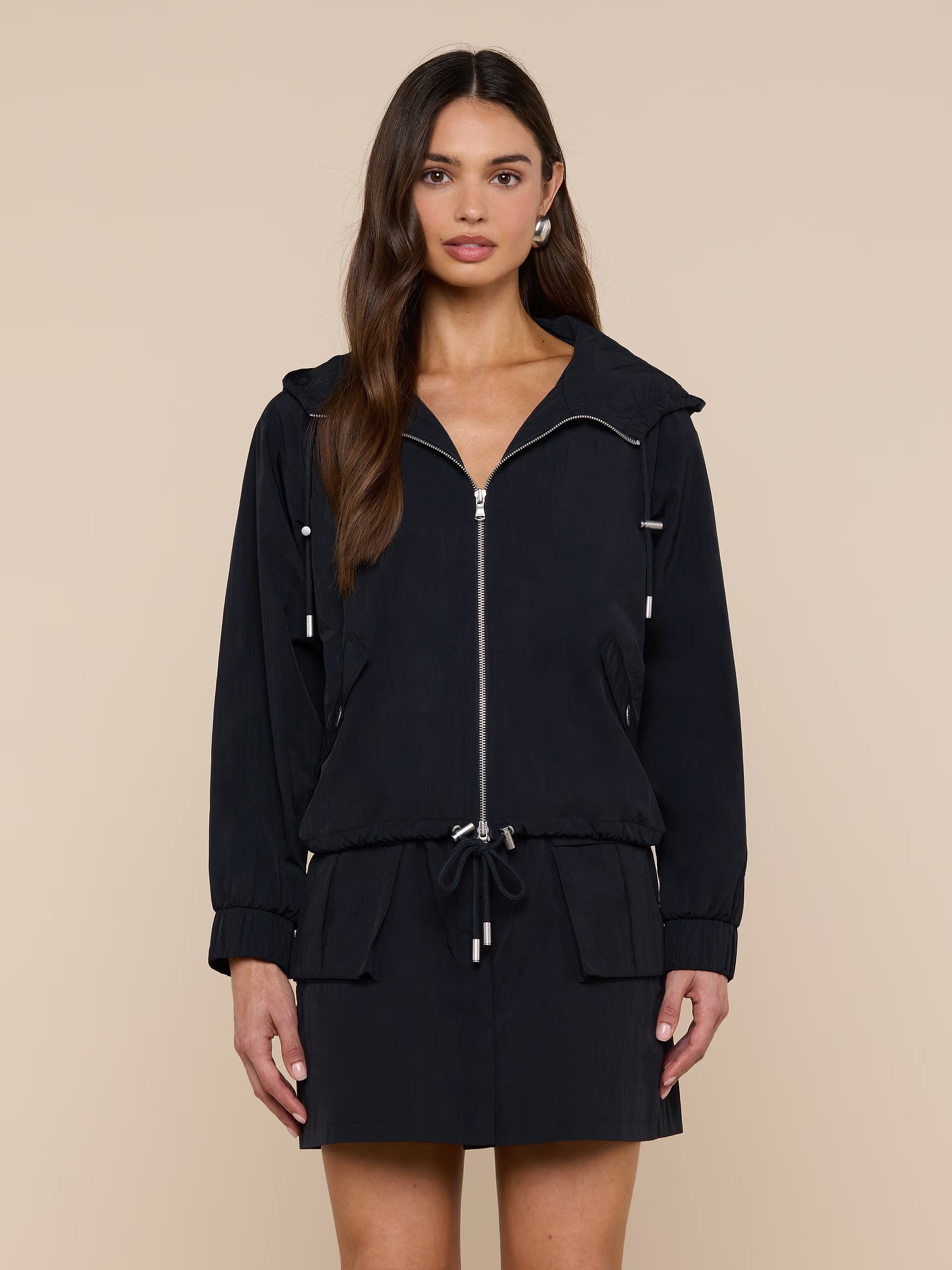 La10032 Black Hooded Windbreaker