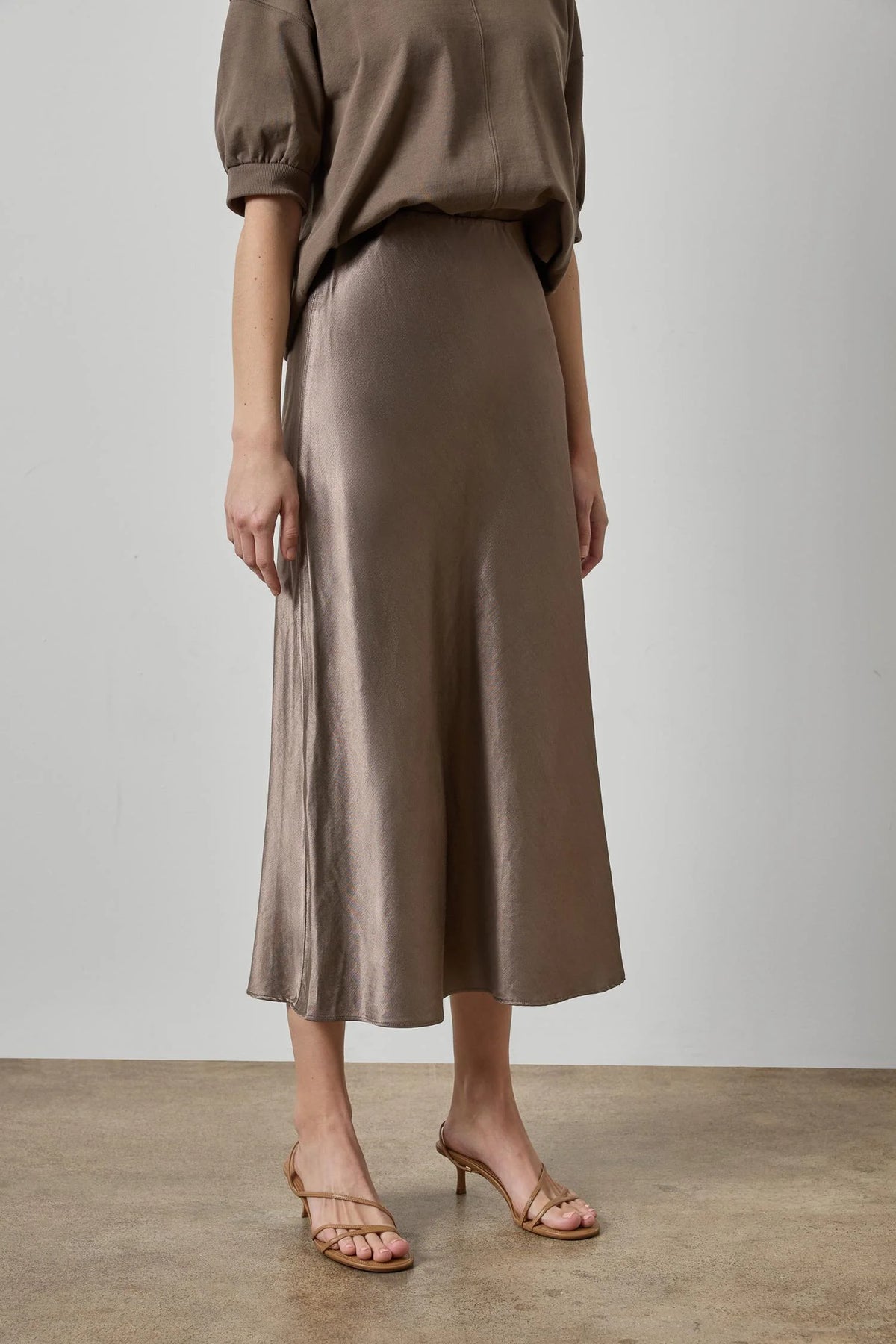 Lipa3572 Satin Bias Skirt - Mushroom