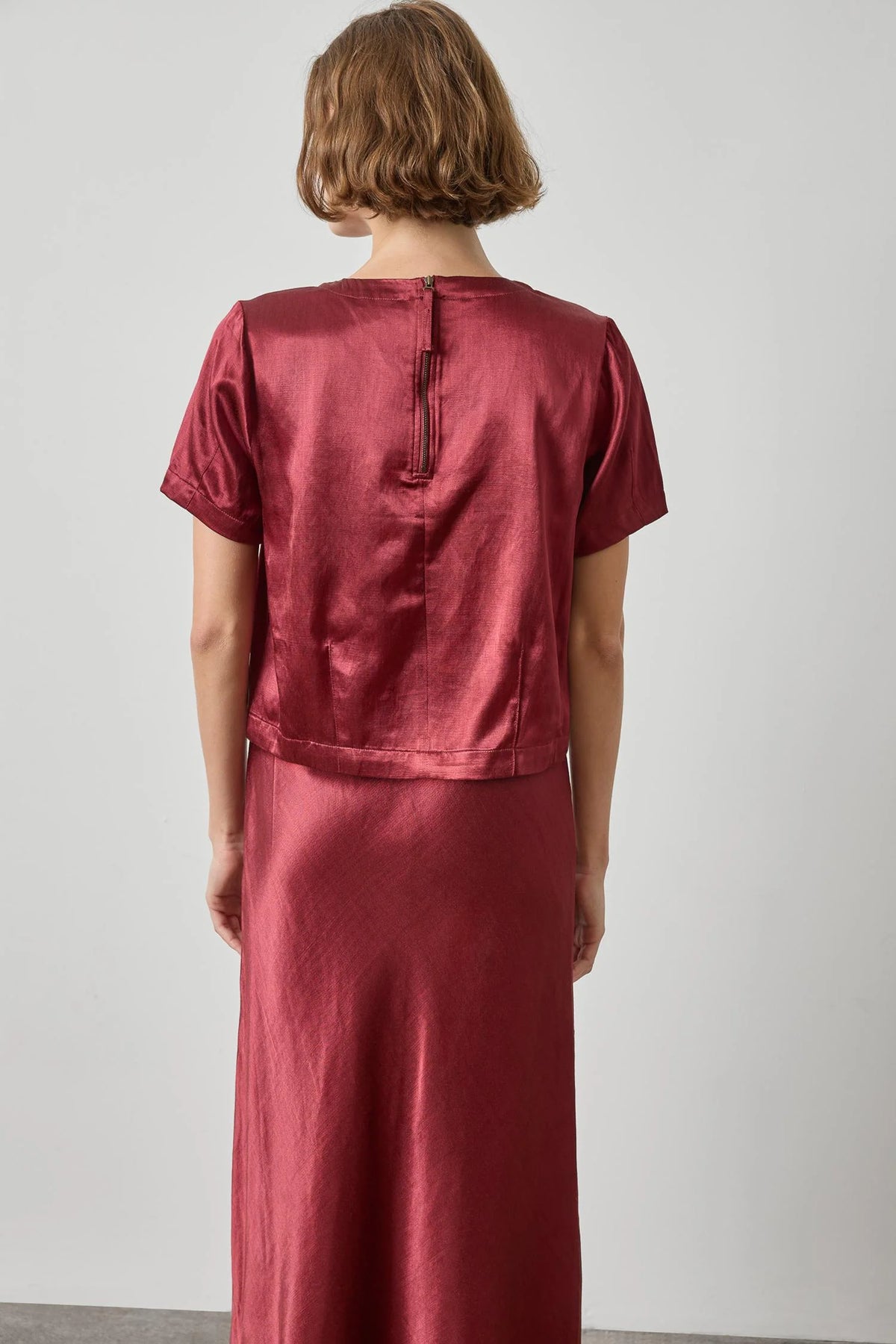 Lipa3573 Satin Darted Top - Cabernet